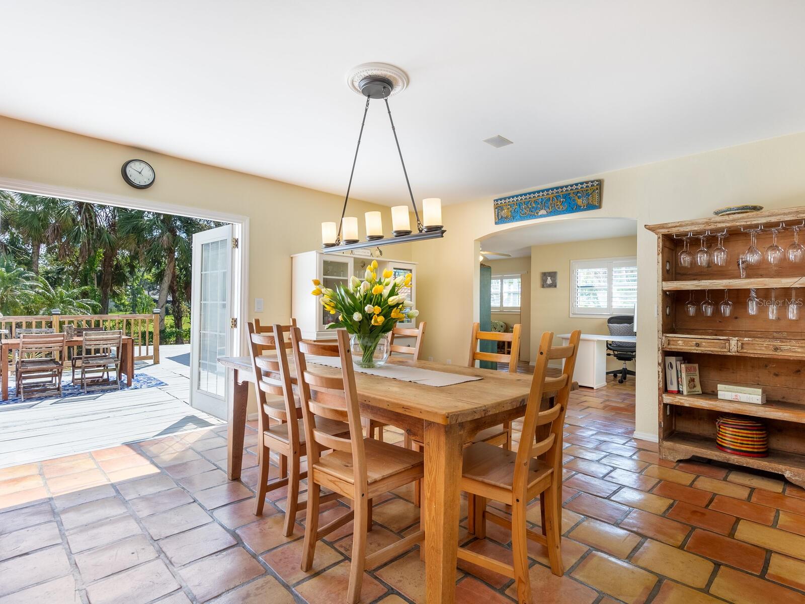 BENEVA OAKS - Residential