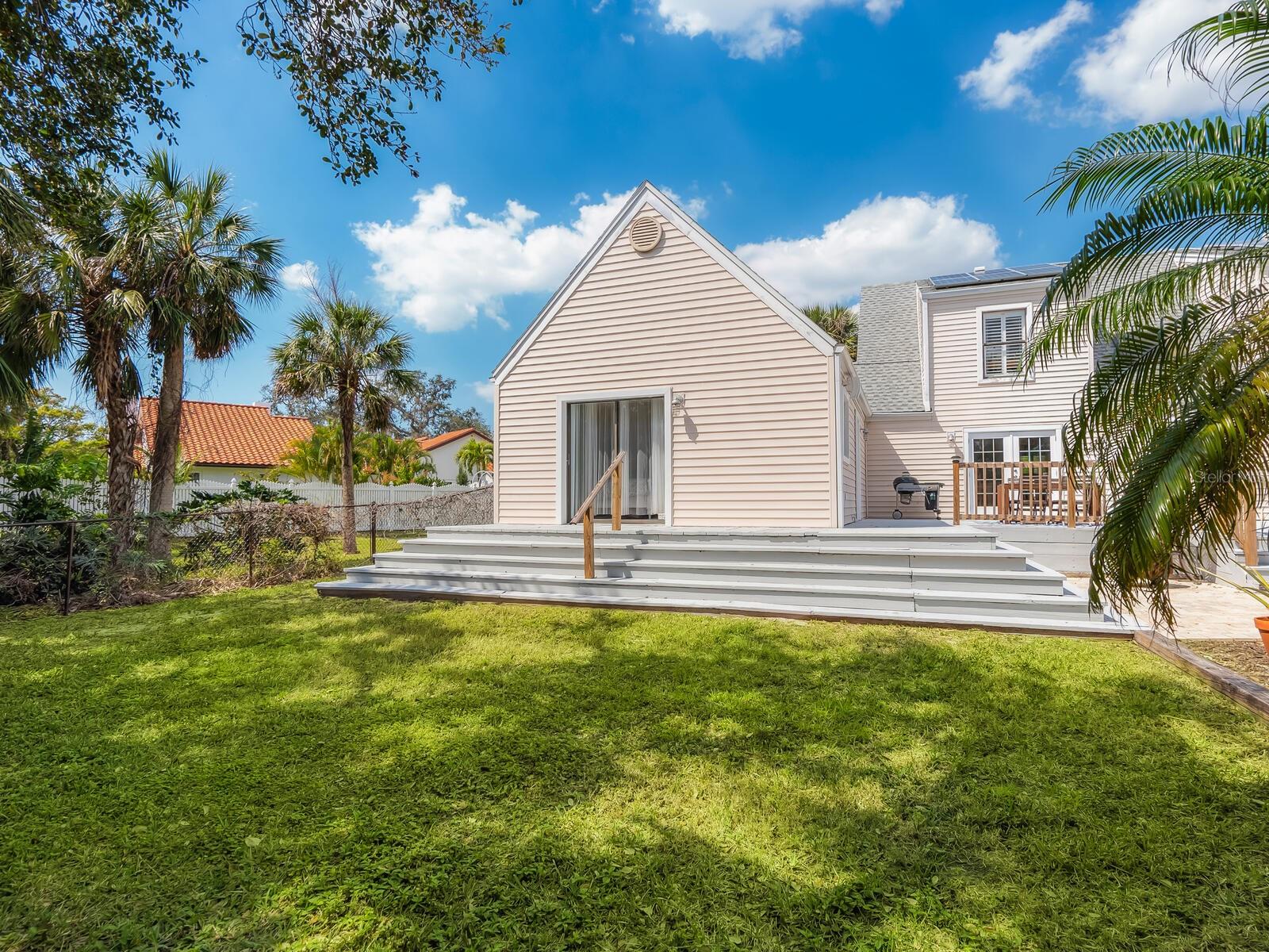 BENEVA OAKS - Residential