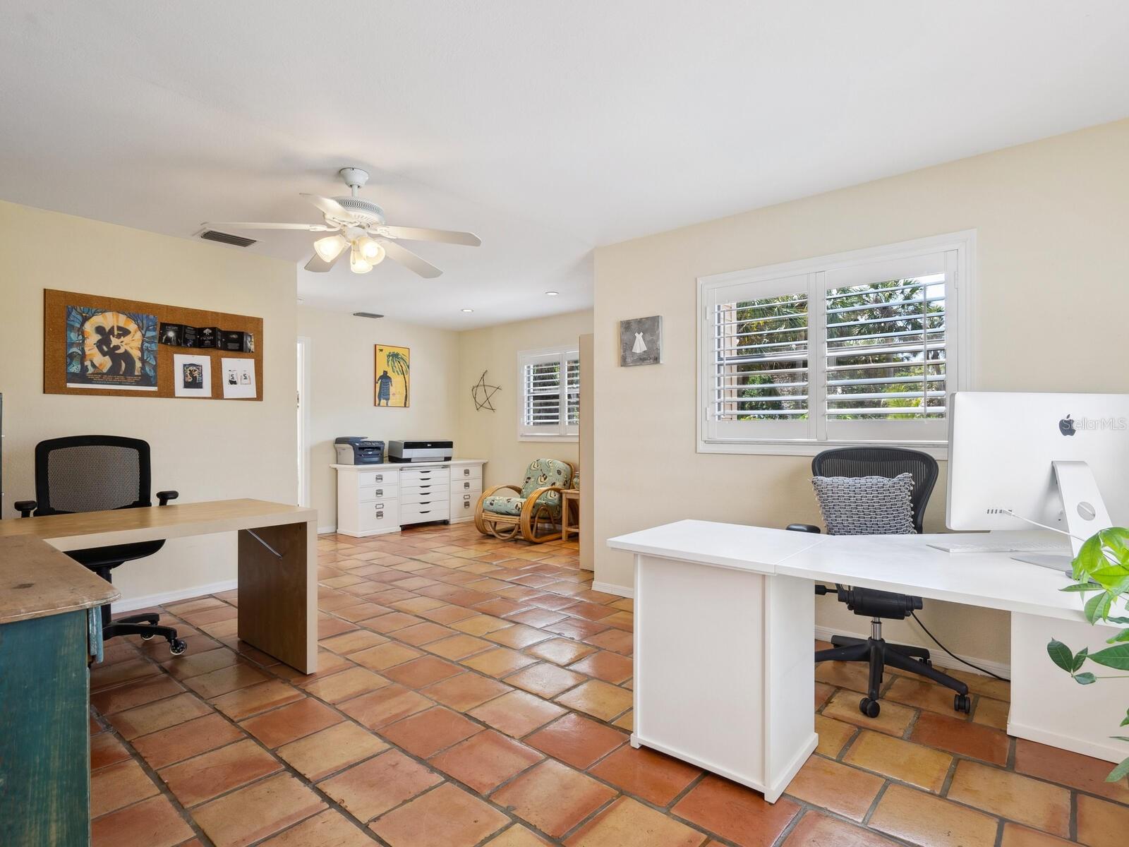 BENEVA OAKS - Residential
