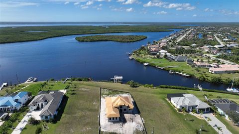 A home in PORT CHARLOTTE