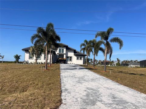 A home in PORT CHARLOTTE