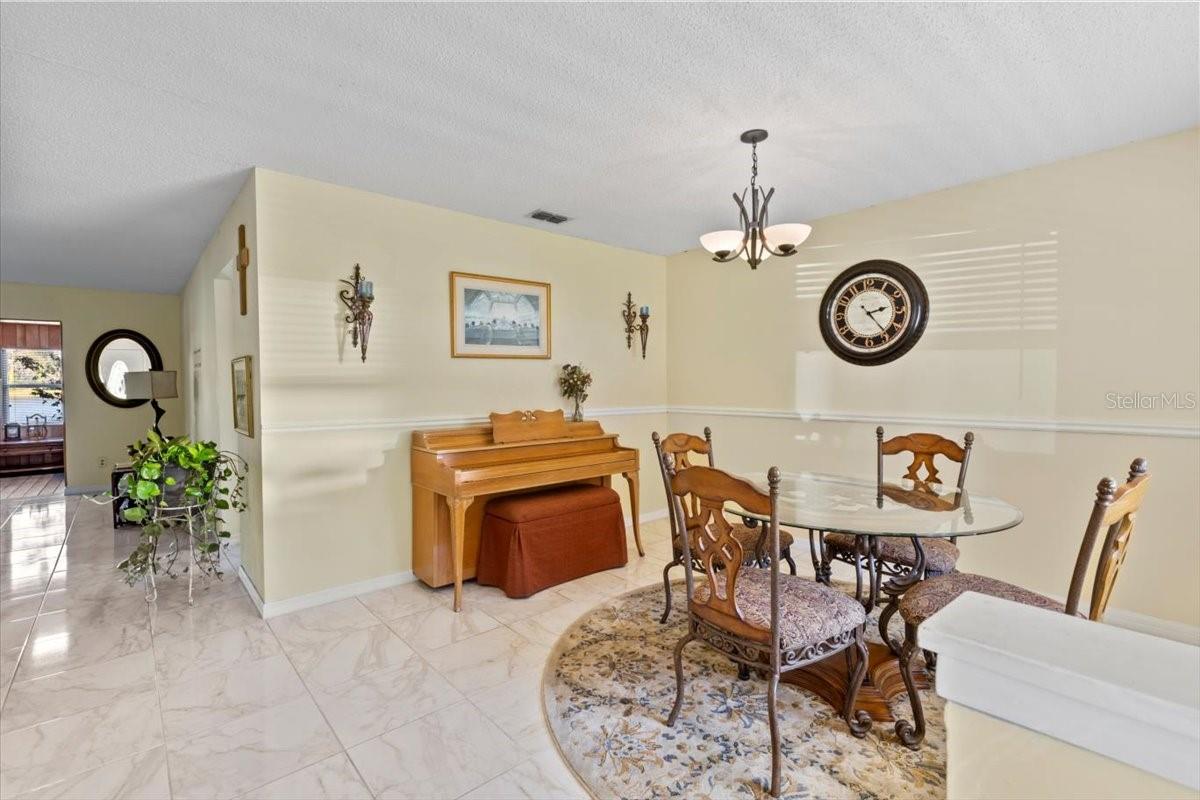 RIVIERA OAKS - Residential