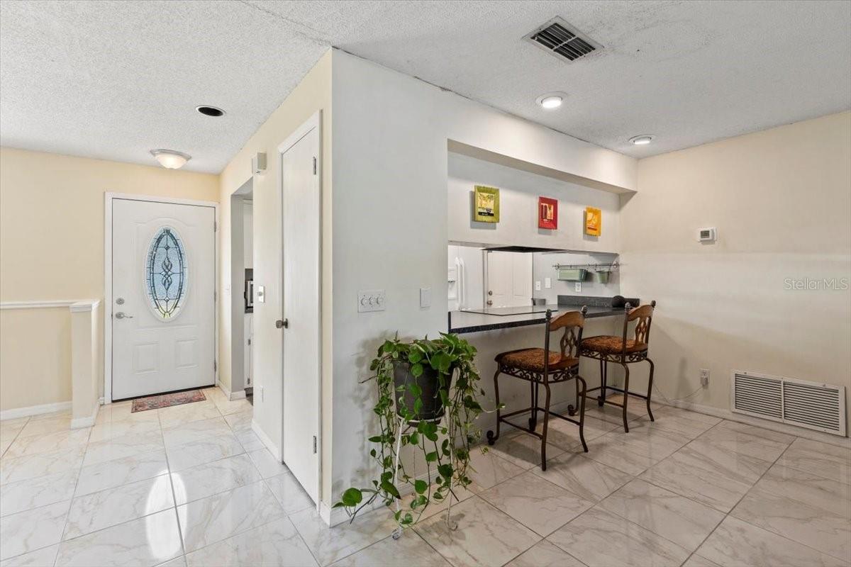 RIVIERA OAKS - Residential