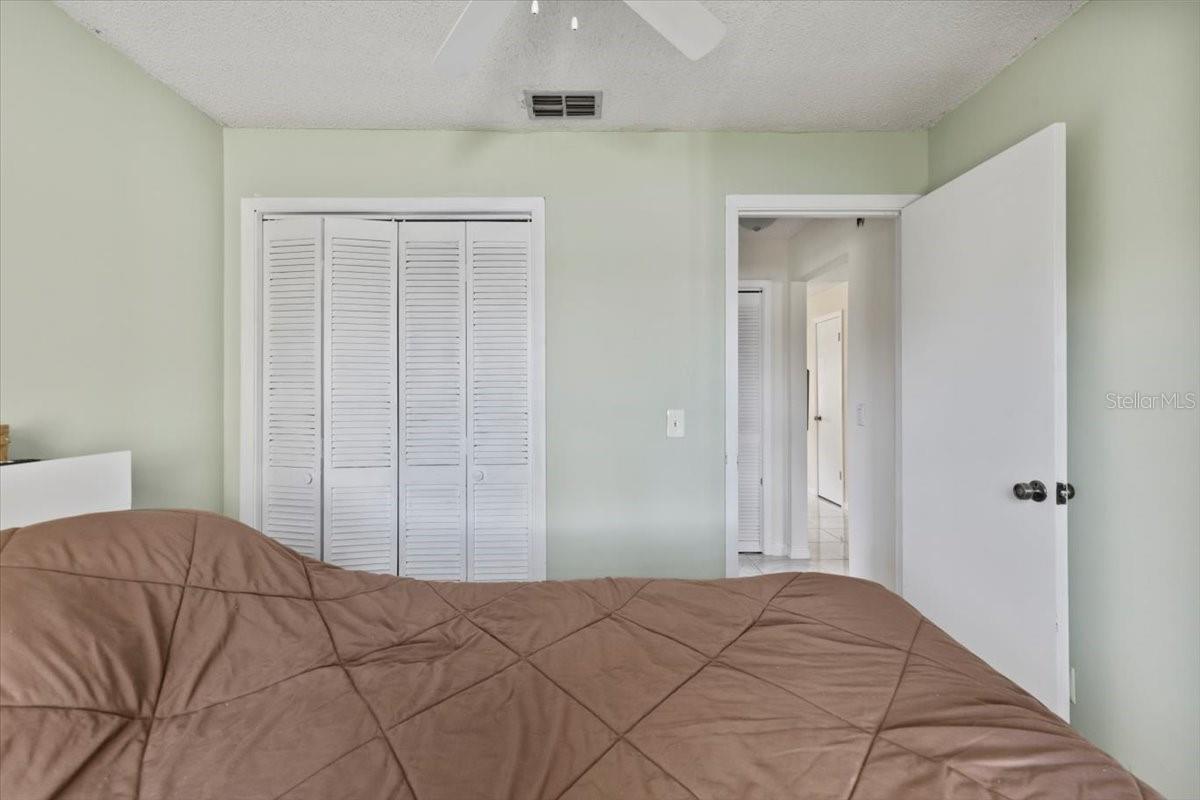 RIVIERA OAKS - Residential