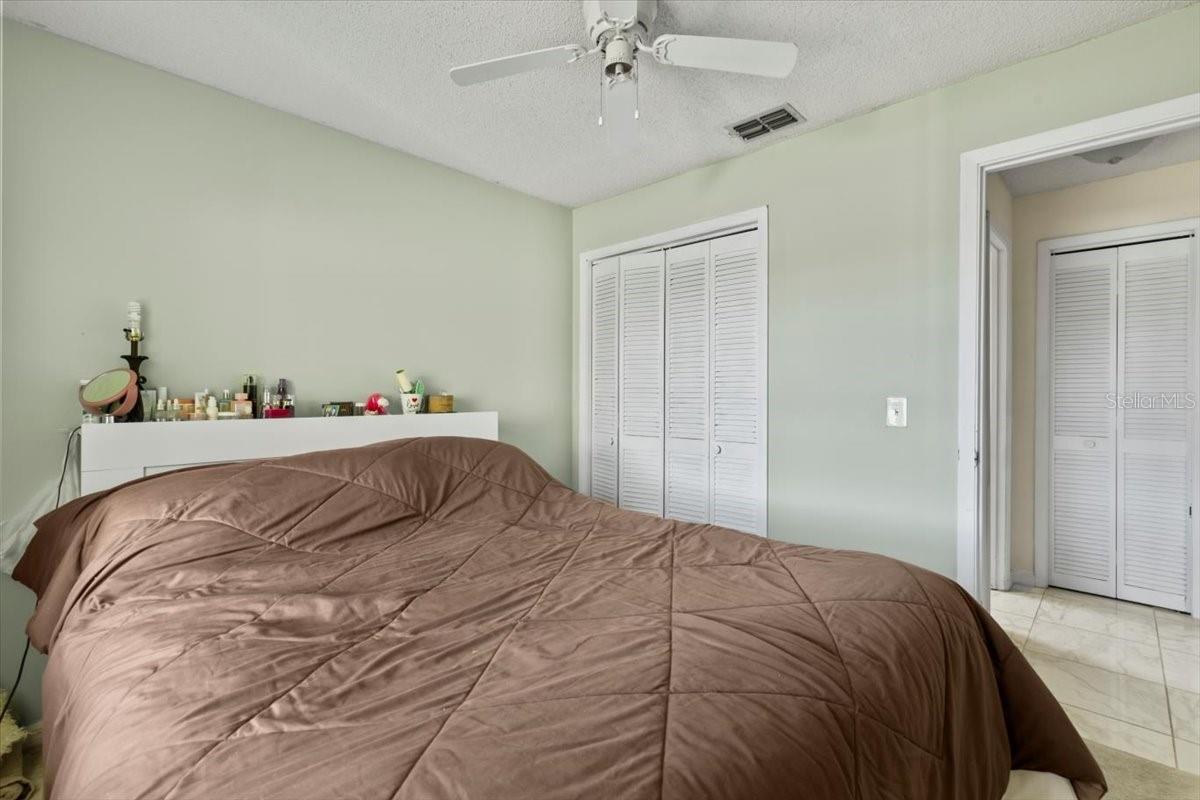 RIVIERA OAKS - Residential