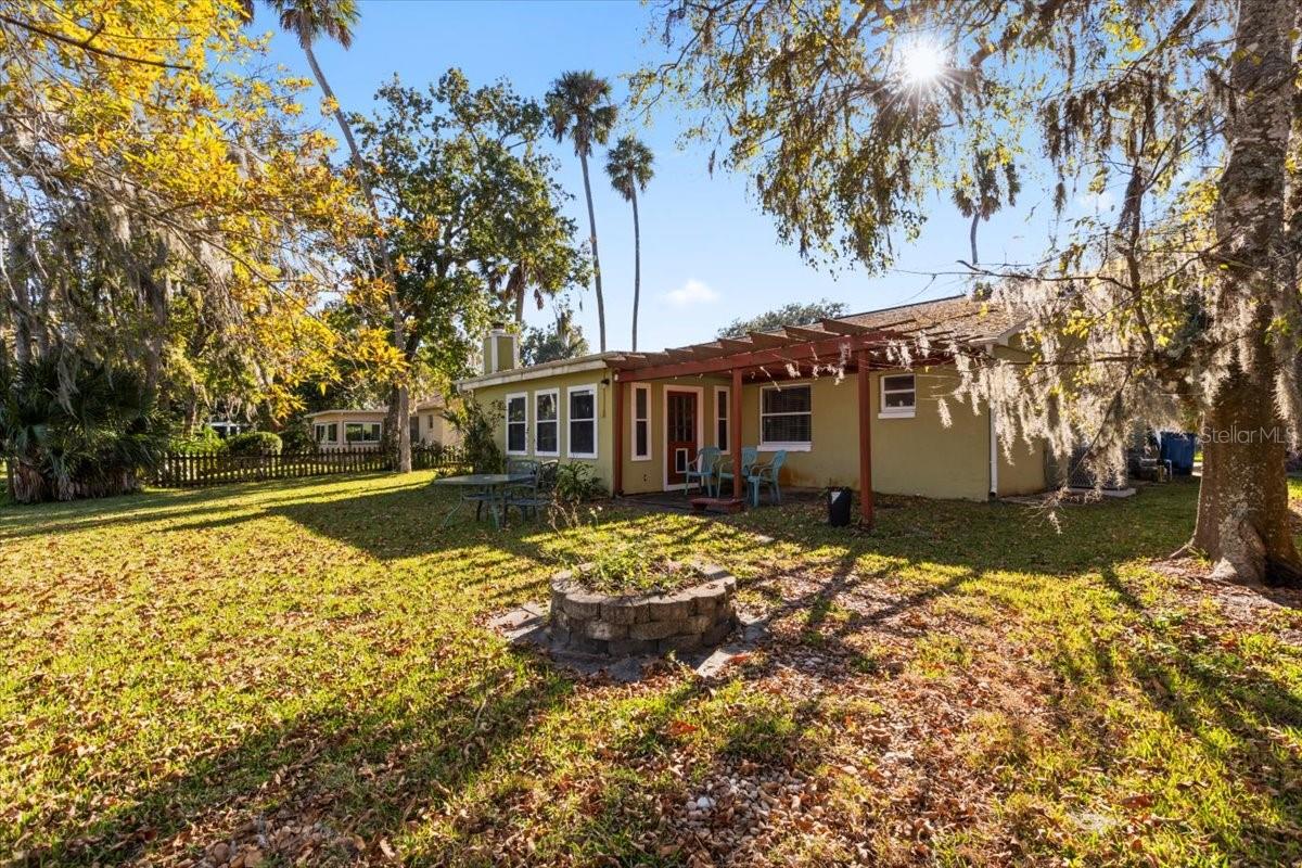 RIVIERA OAKS - Residential