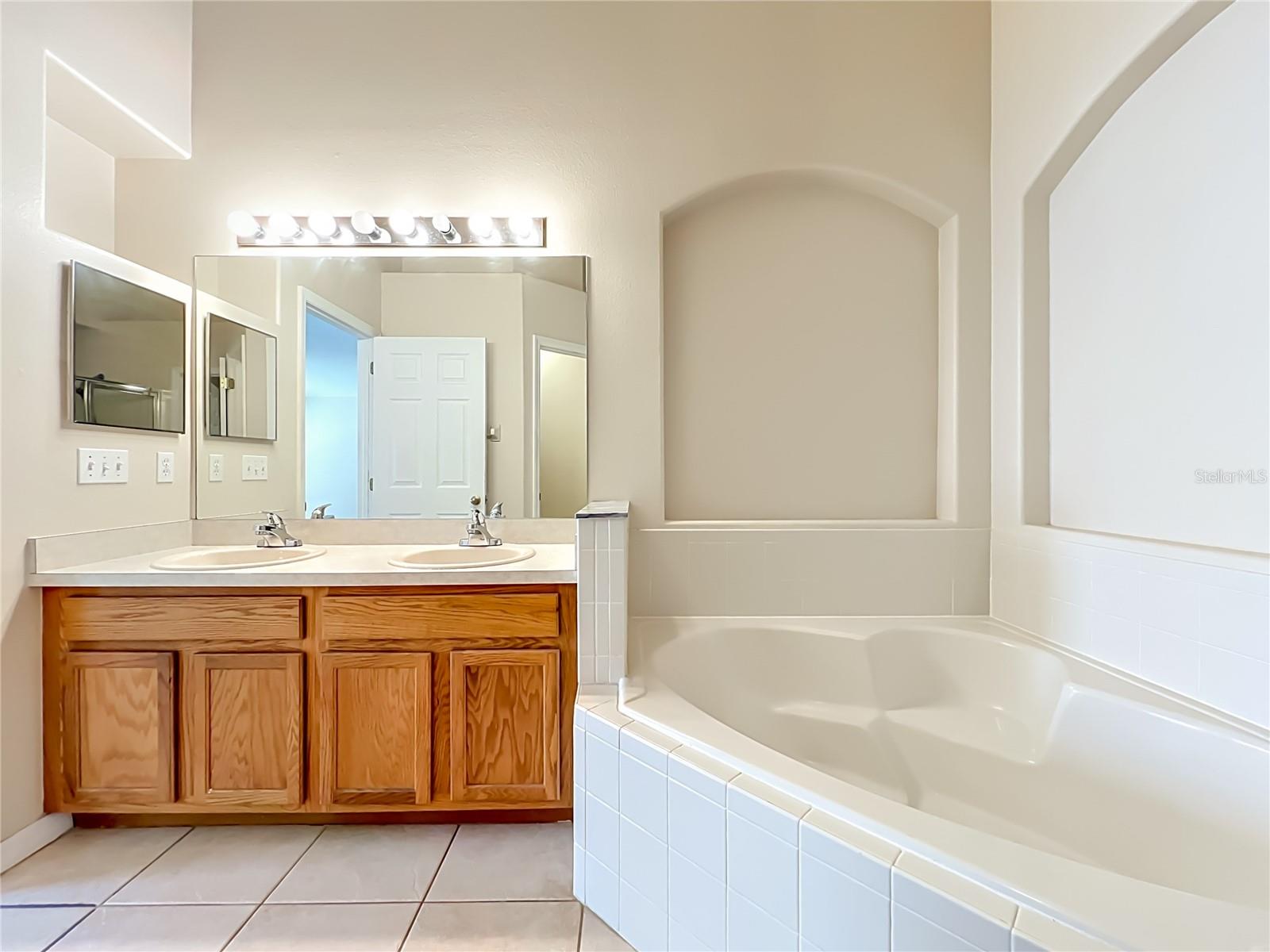 HUNTERS CREEK TR 520 47/109 - Residential