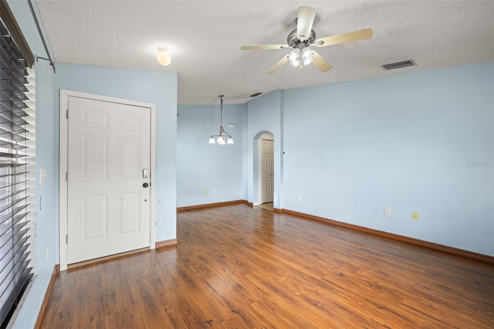 6114 SCHOOL HOUSE COURT