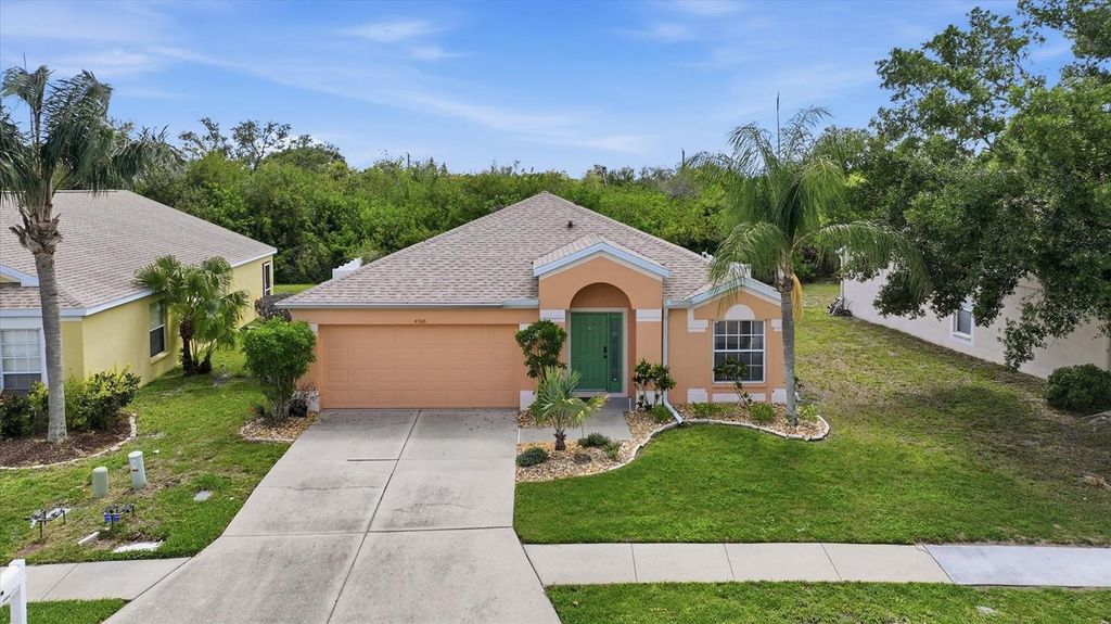Photo of 4506 Sanibel Way, Bradenton, FL 34203 (MLS # A4693866)