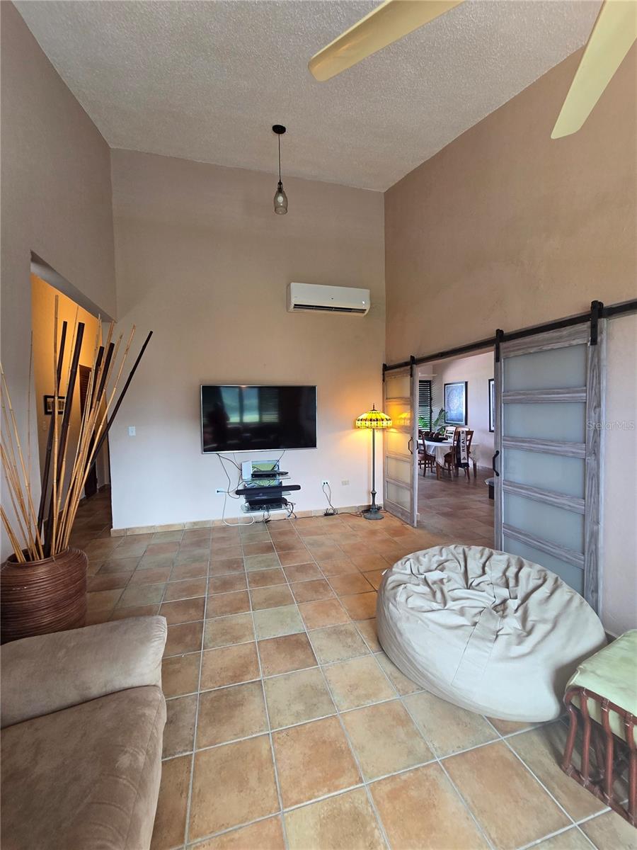 CLUSTER 6 - Residential