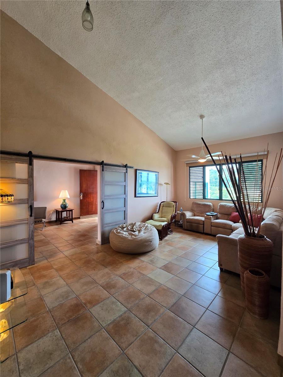 CLUSTER 6 - Residential