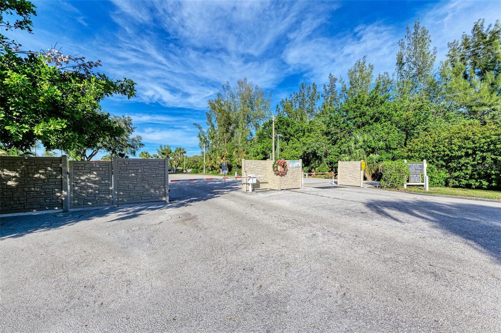PALMA SOLA HARBOUR SEC 3 - Residential