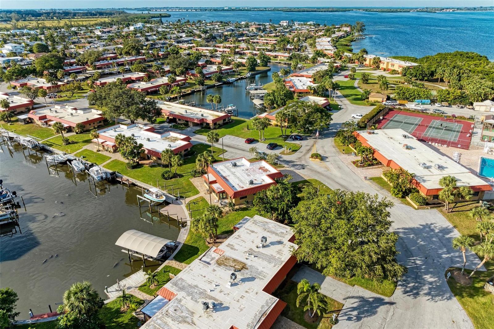 PALMA SOLA HARBOUR SEC 3 - Residential