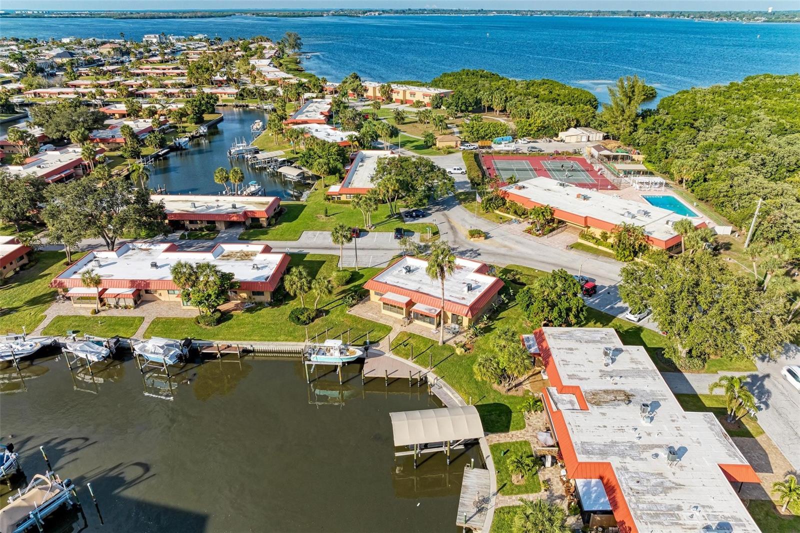 PALMA SOLA HARBOUR SEC 3 - Residential