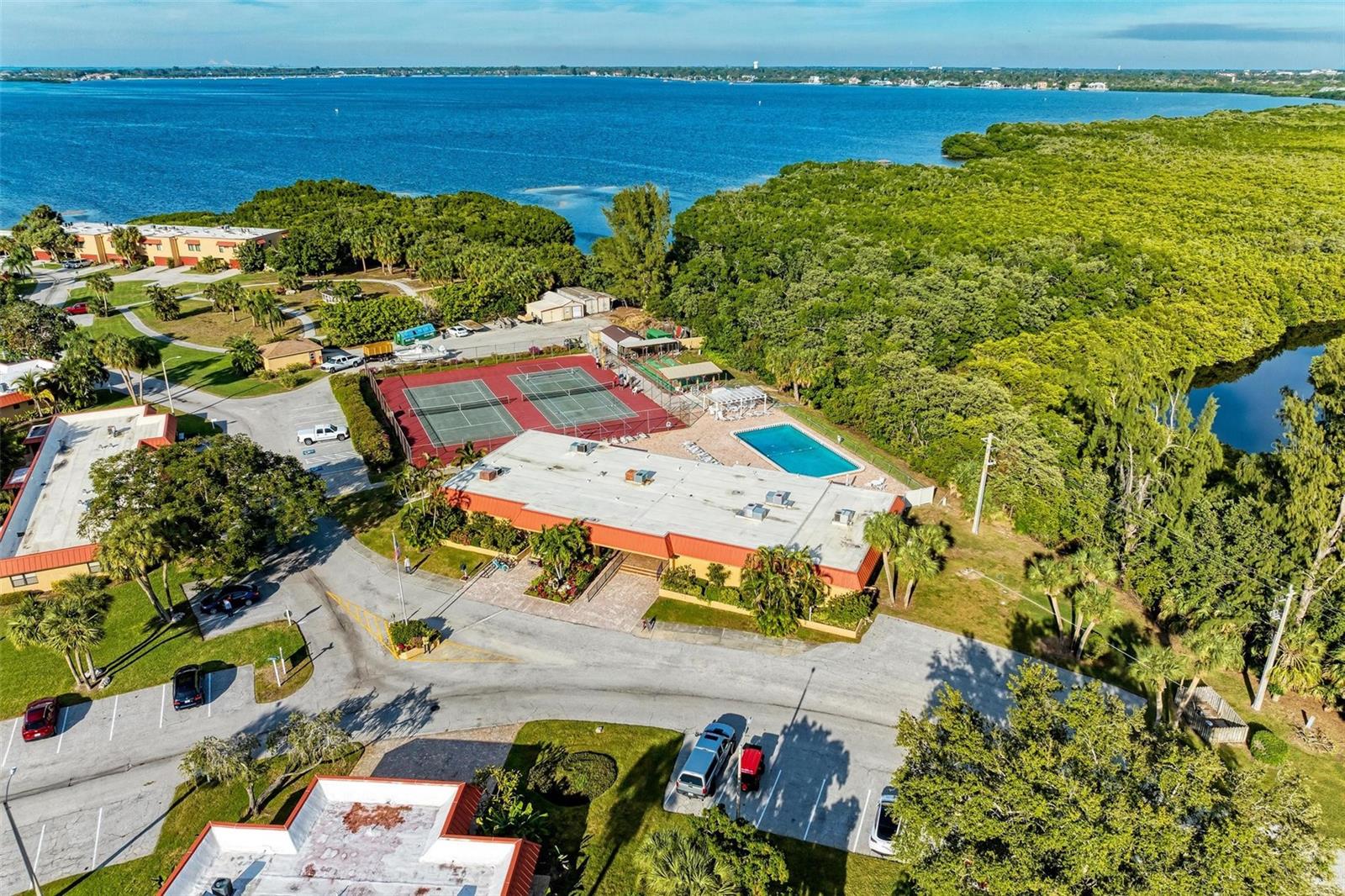 PALMA SOLA HARBOUR SEC 3 - Residential