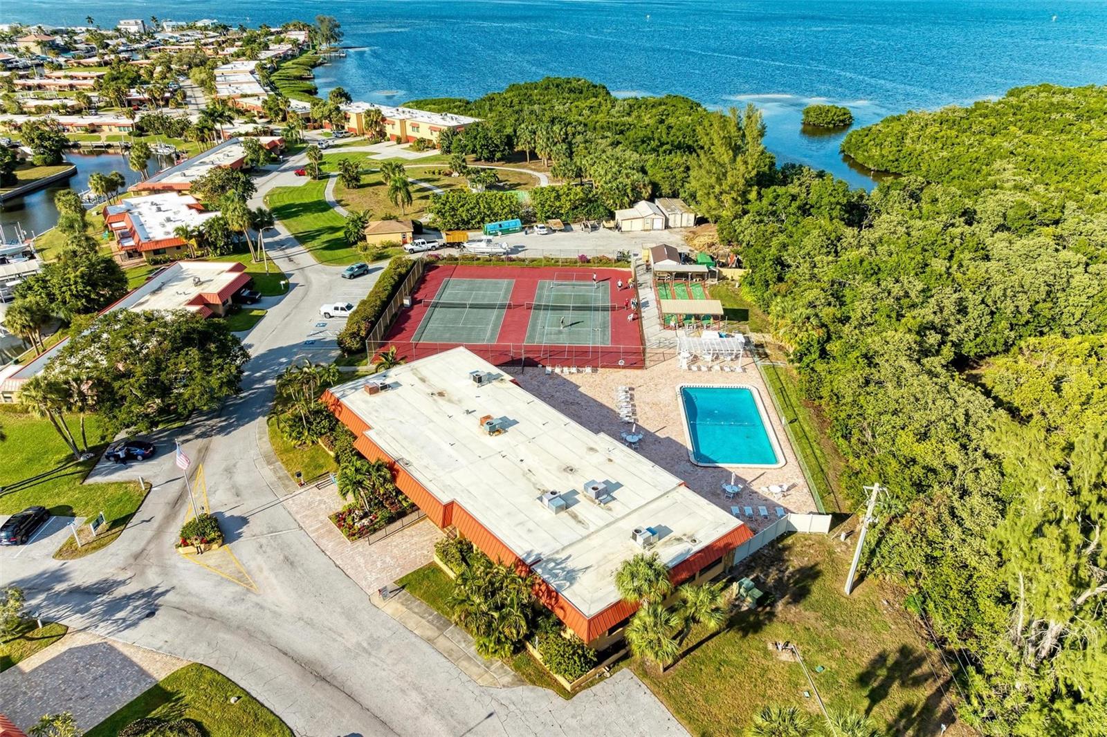 PALMA SOLA HARBOUR SEC 3 - Residential