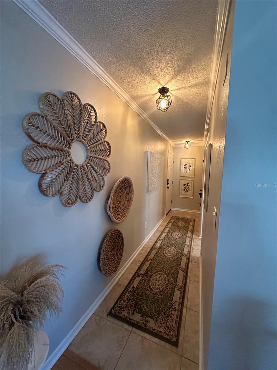 TWIN OAKS APTS - Residential