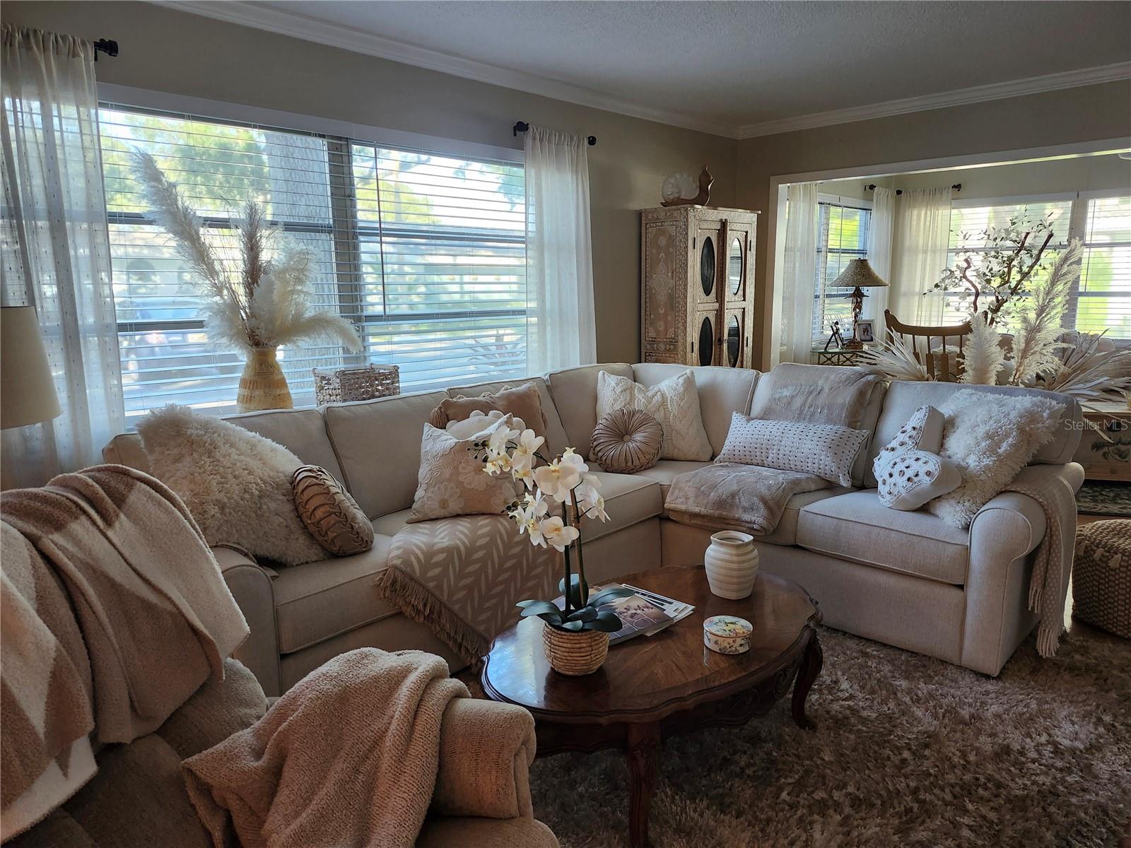 TWIN OAKS APTS - Residential