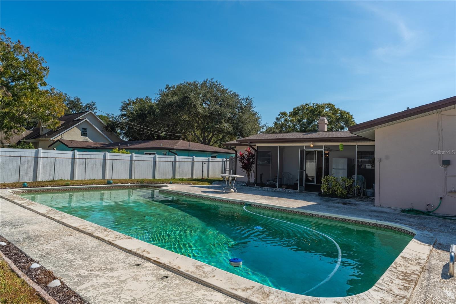 PINE OAK 2ND ADD - Residential