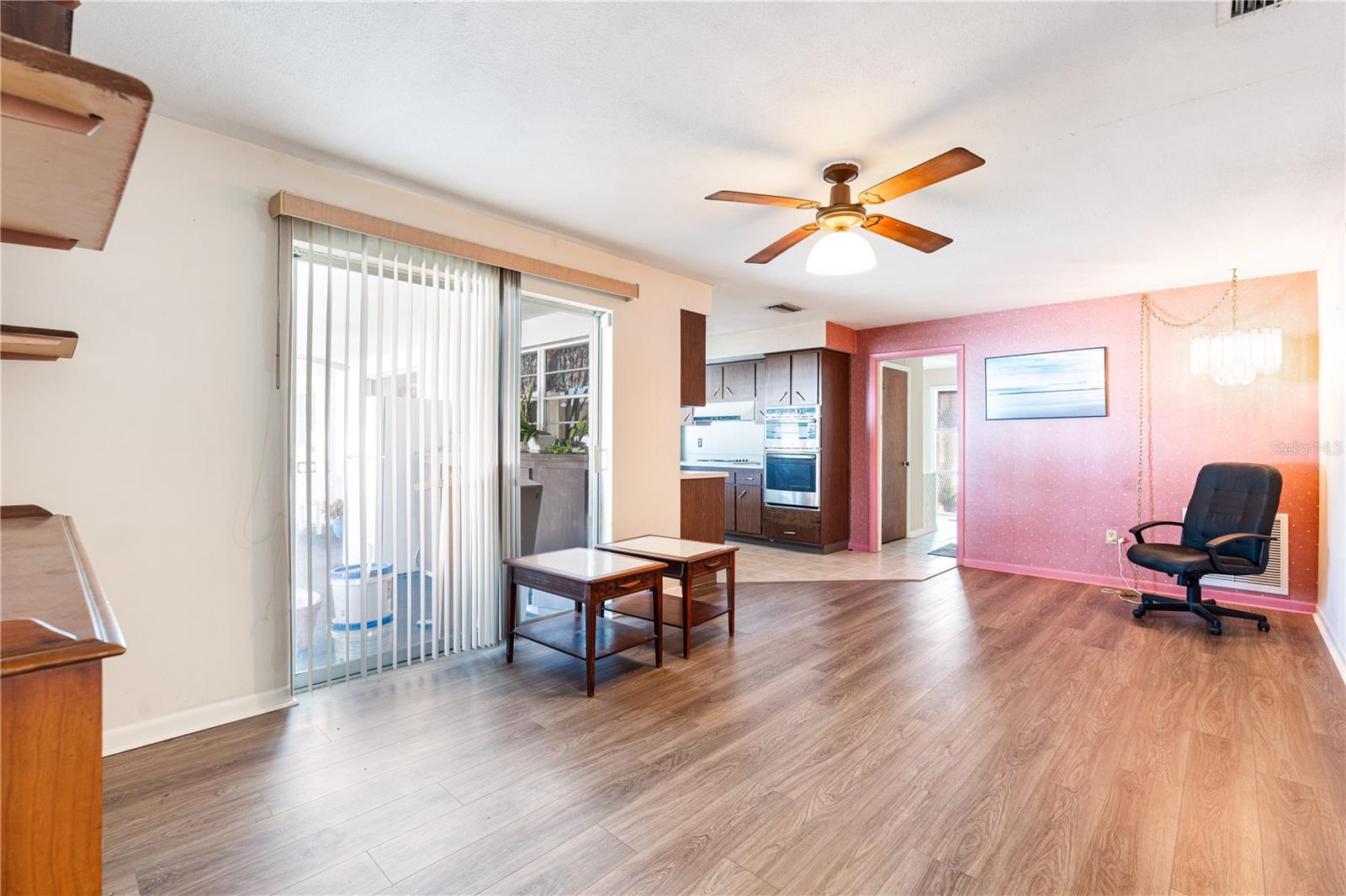 PINE OAK 2ND ADD - Residential