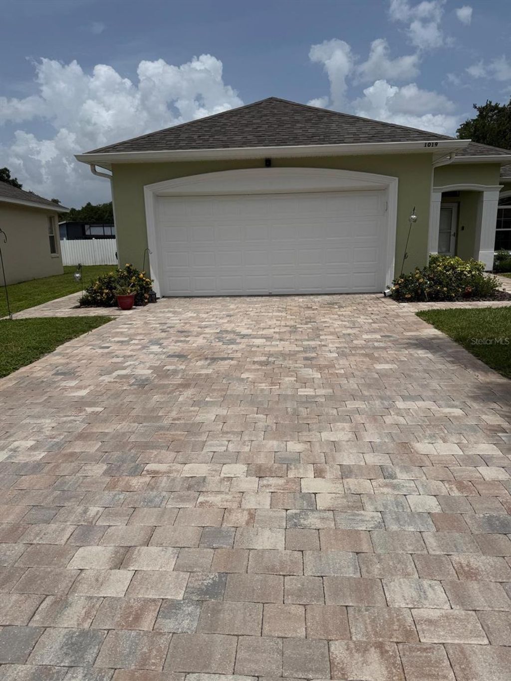 Photo of 1019 Robin Lane, Winter Haven, FL 33884 (MLS # O6368296)