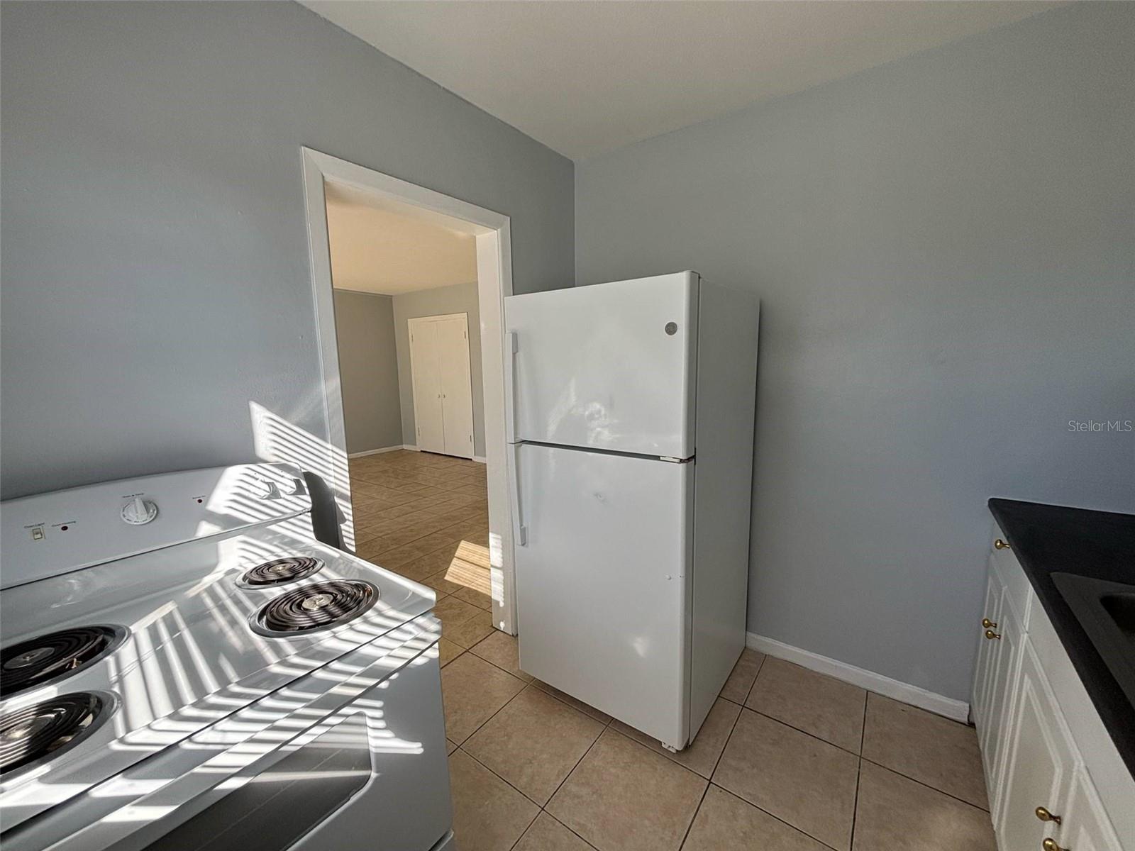 HOFFMANS & LAKE VIEW ADD REP - Residential Lease