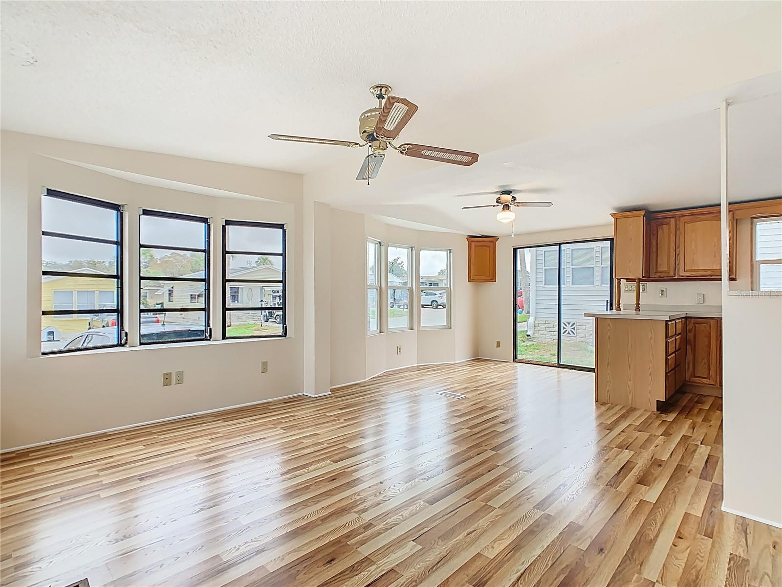 CAREFREE RV COUNTRY CLUB - Residential