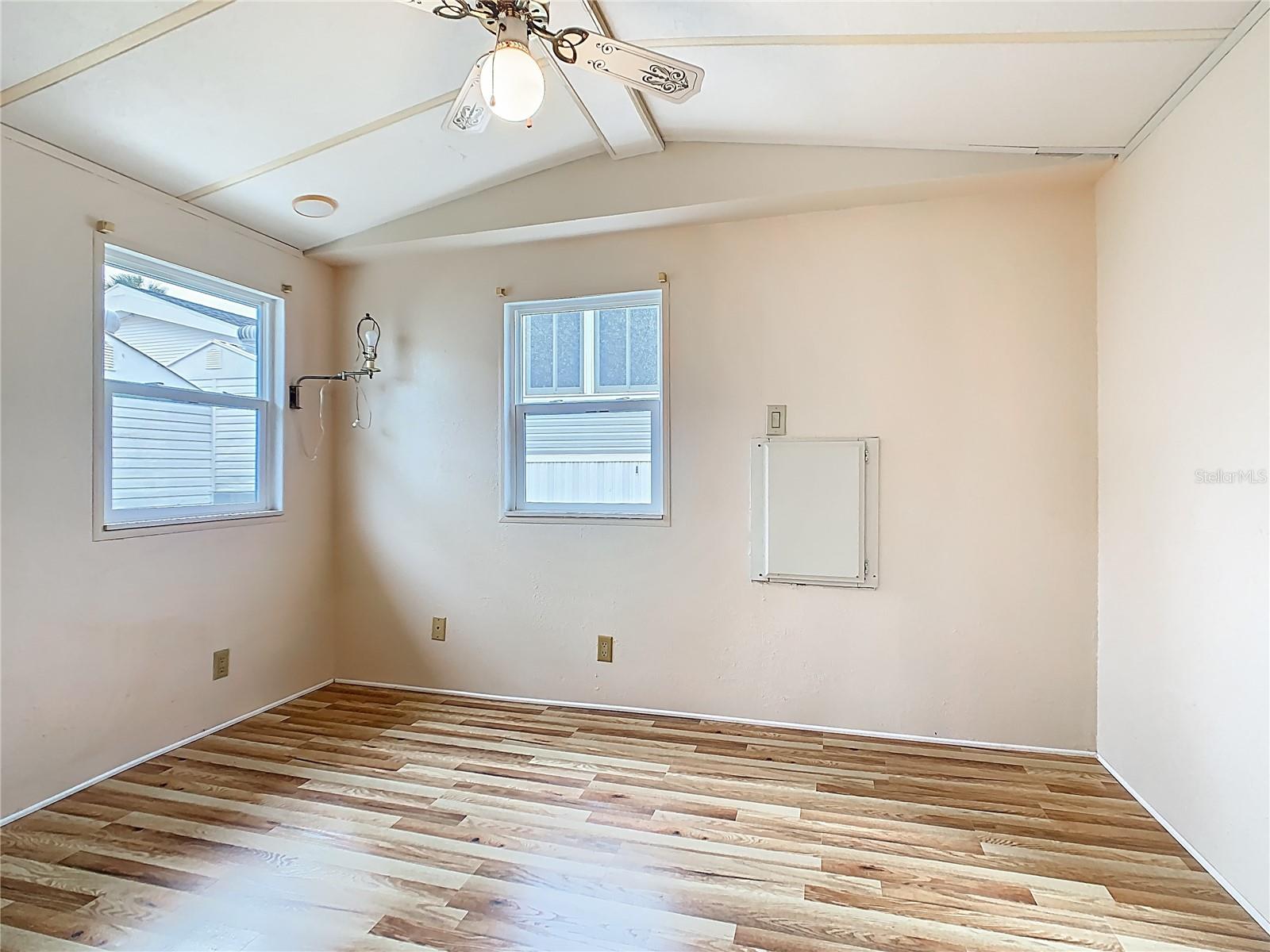 CAREFREE RV COUNTRY CLUB - Residential