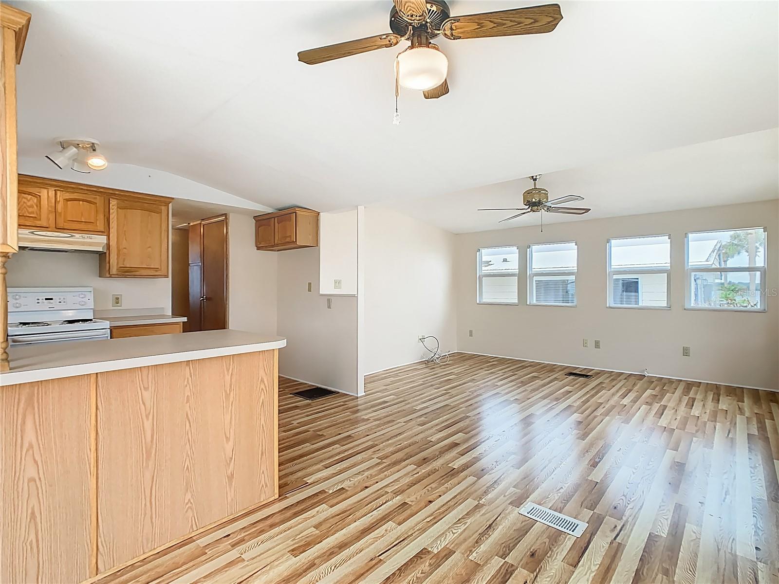 CAREFREE RV COUNTRY CLUB - Residential