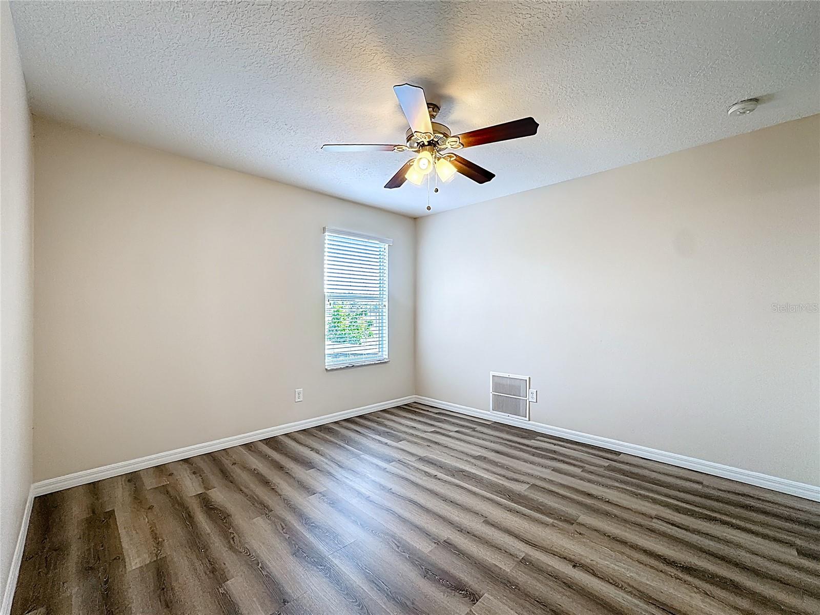 JOHNS LANDING PH 02 48 138 - Residential