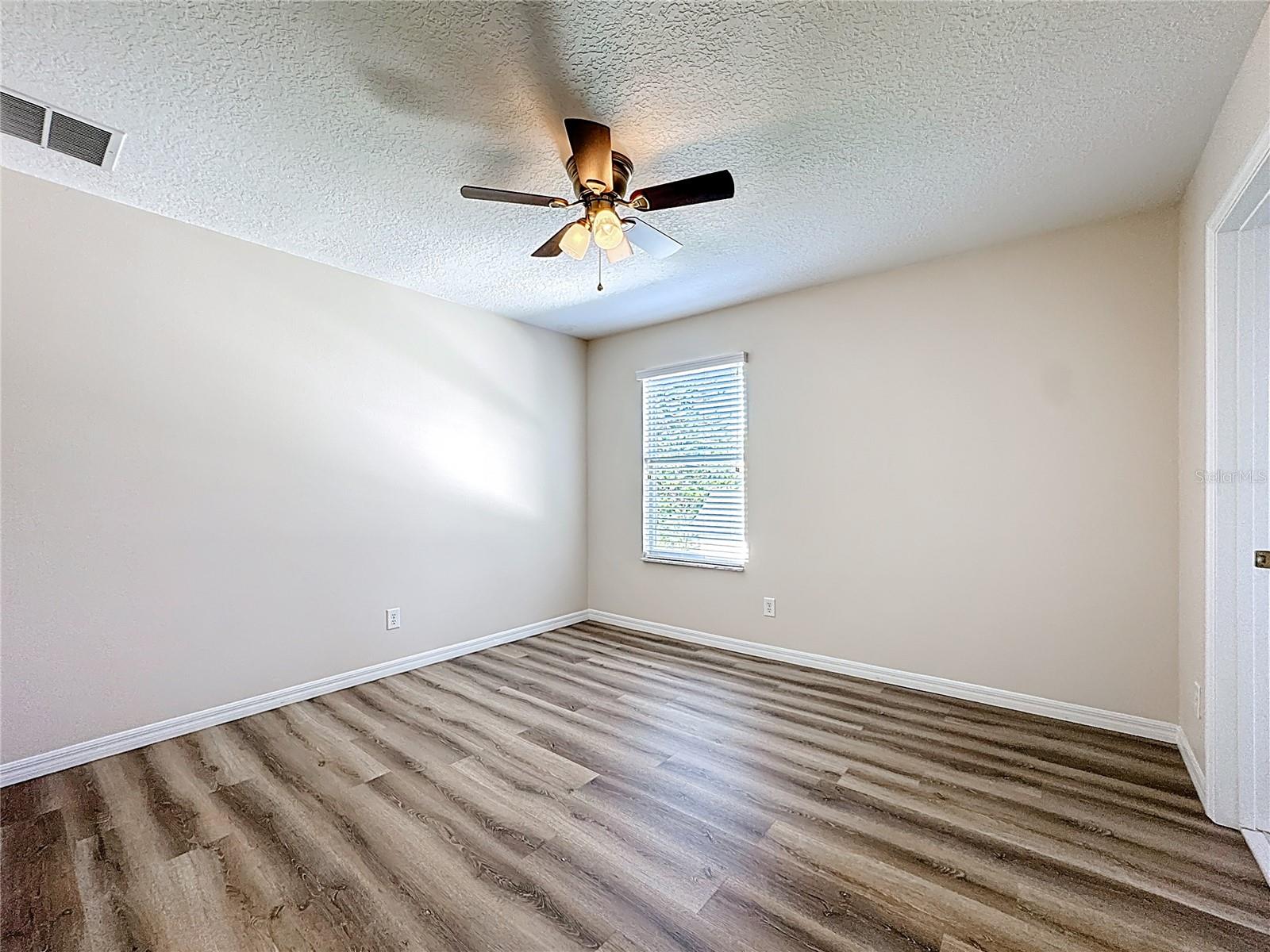 JOHNS LANDING PH 02 48 138 - Residential