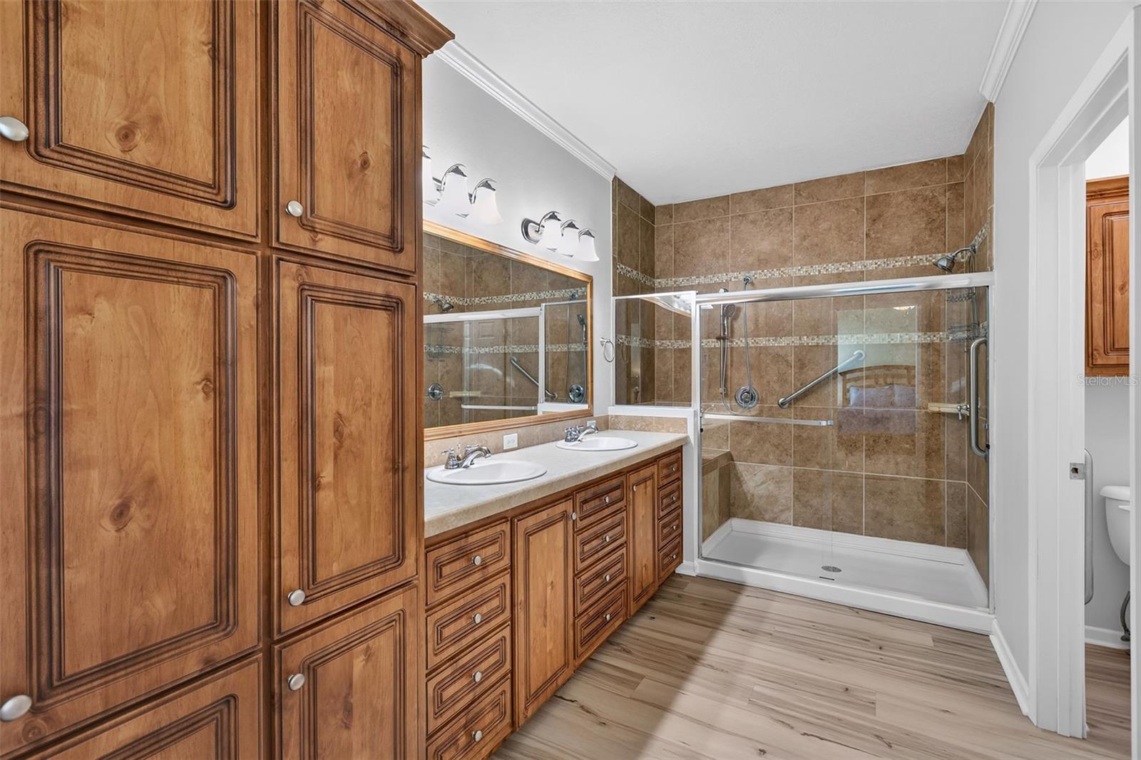 LA CASA MHP CO-OP - Residential