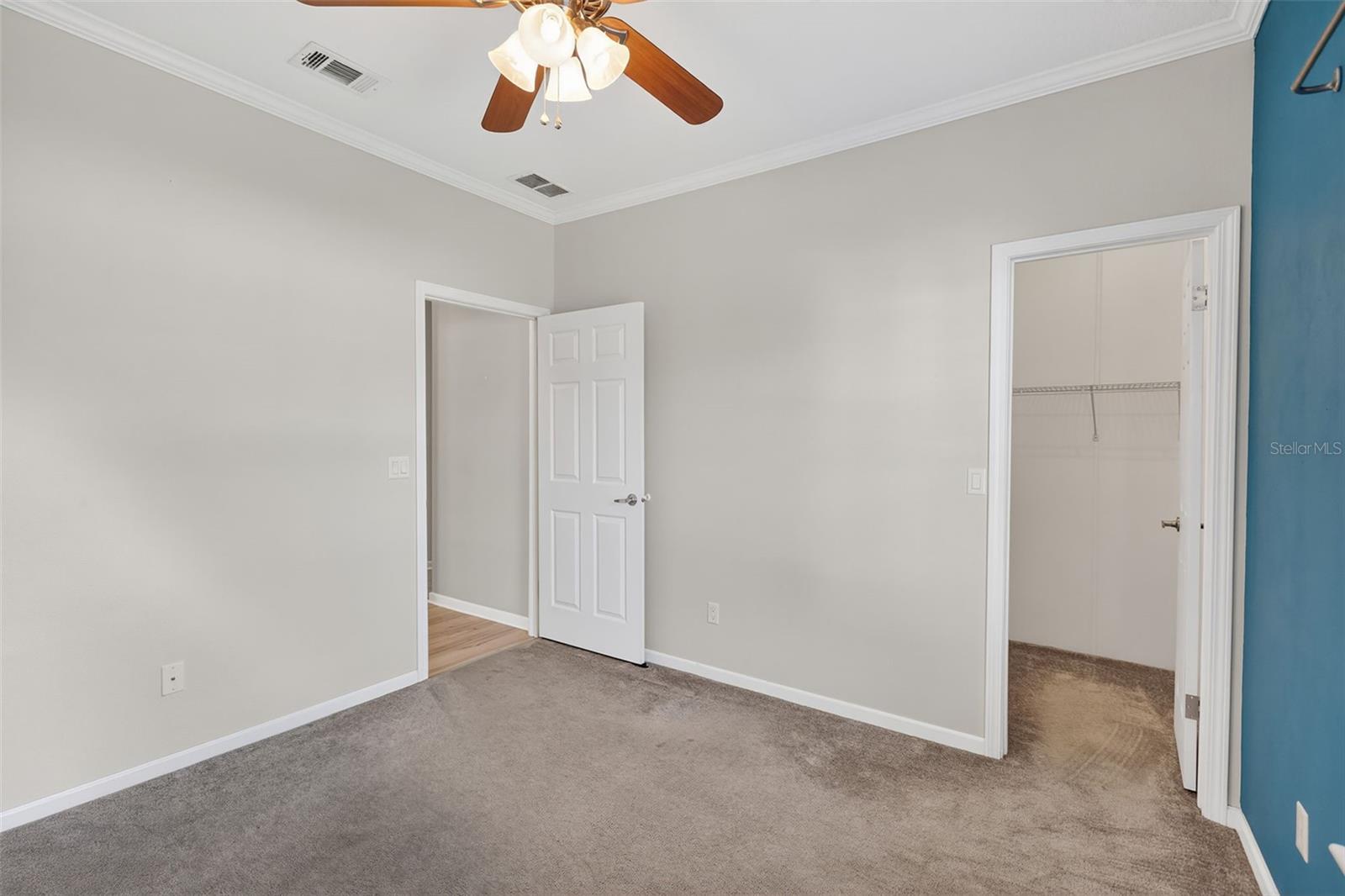 LA CASA MHP CO-OP - Residential