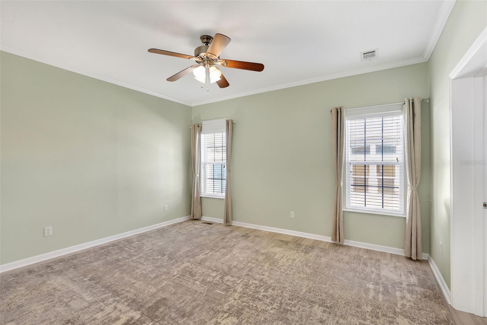 LA CASA MHP CO-OP - Residential