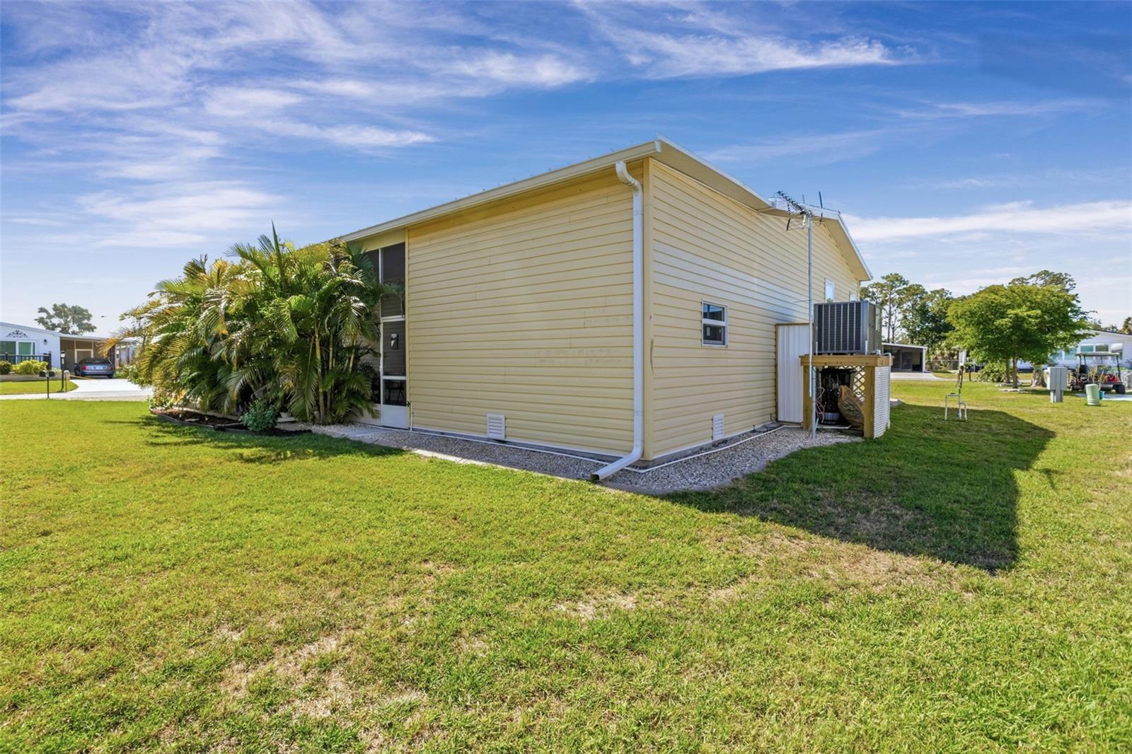 LA CASA MHP CO-OP - Residential