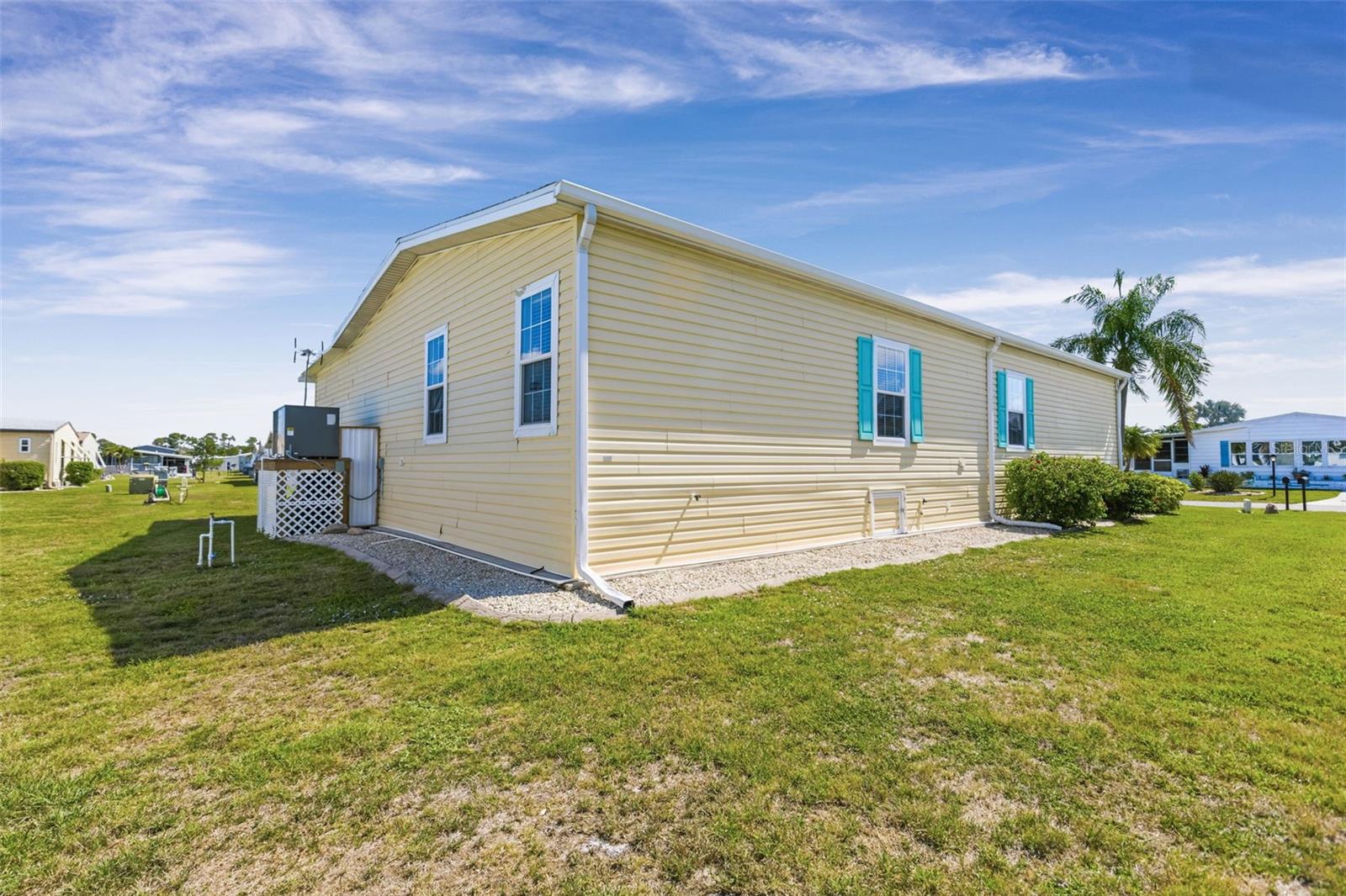 LA CASA MHP CO-OP - Residential