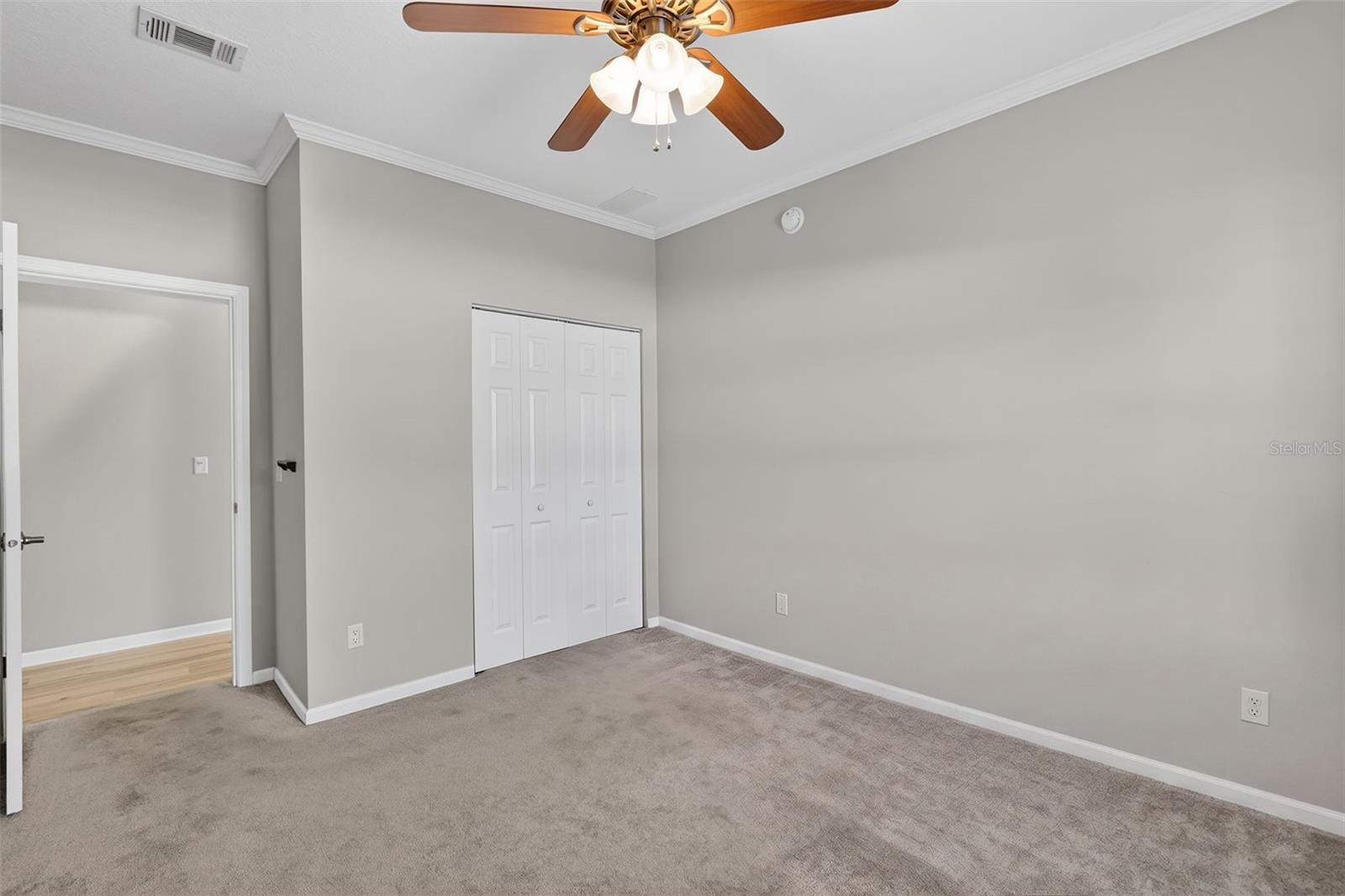 LA CASA MHP CO-OP - Residential