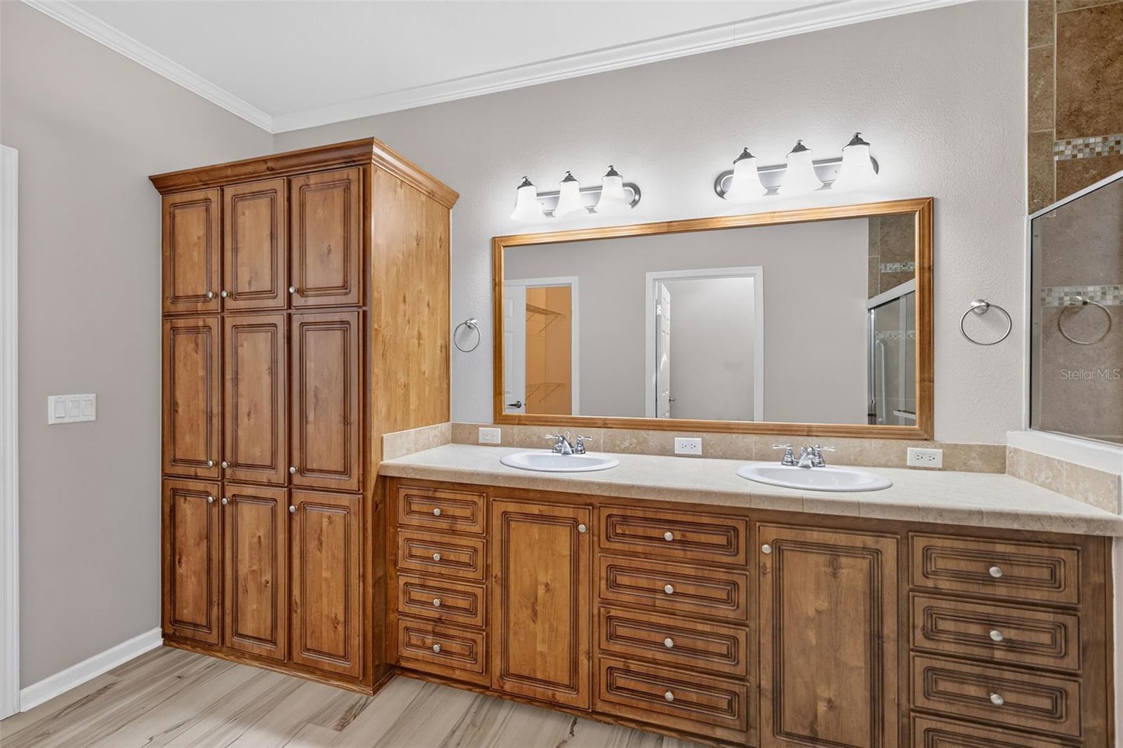 LA CASA MHP CO-OP - Residential