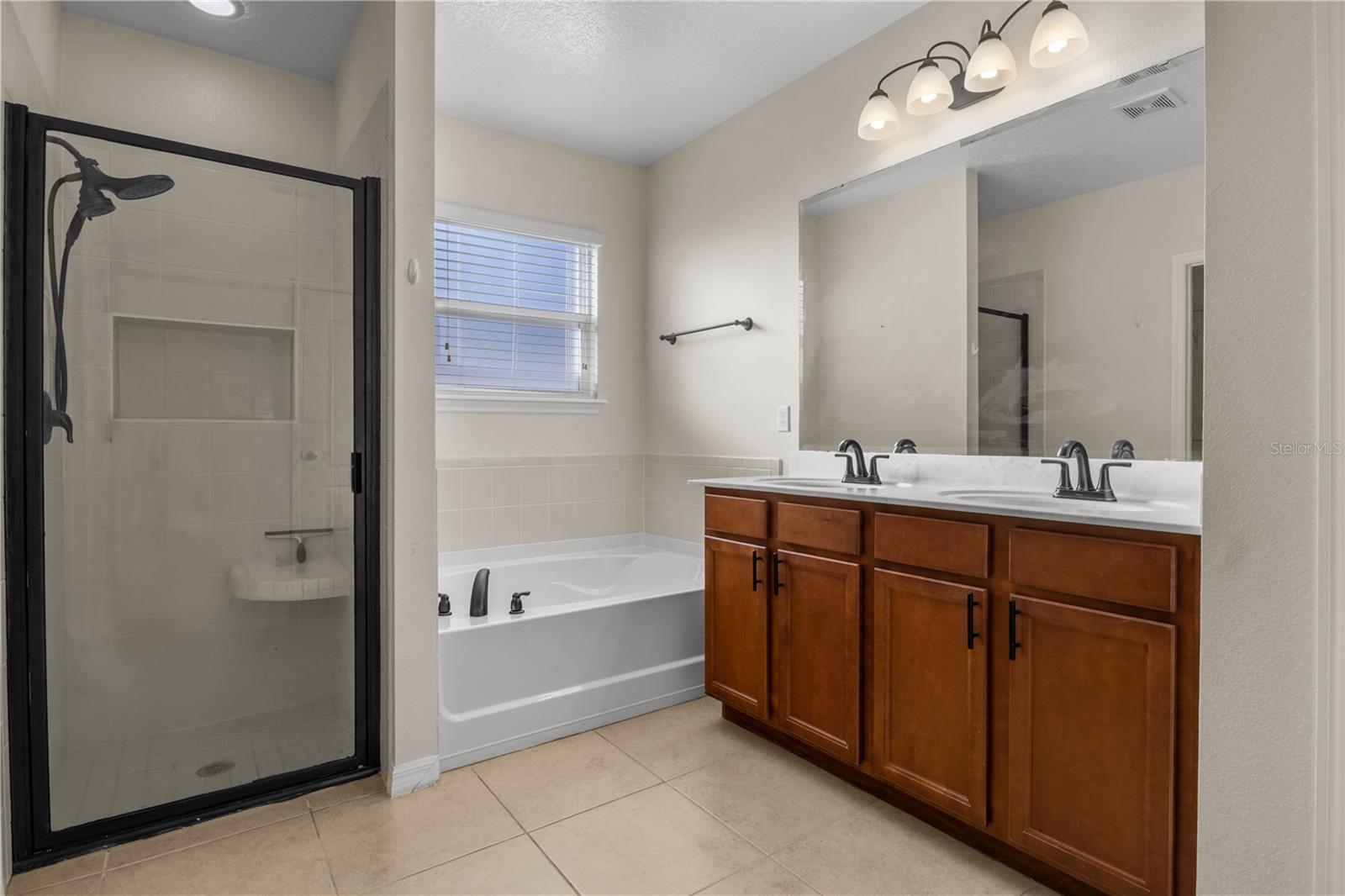 PATTERSON GROVES - Residential