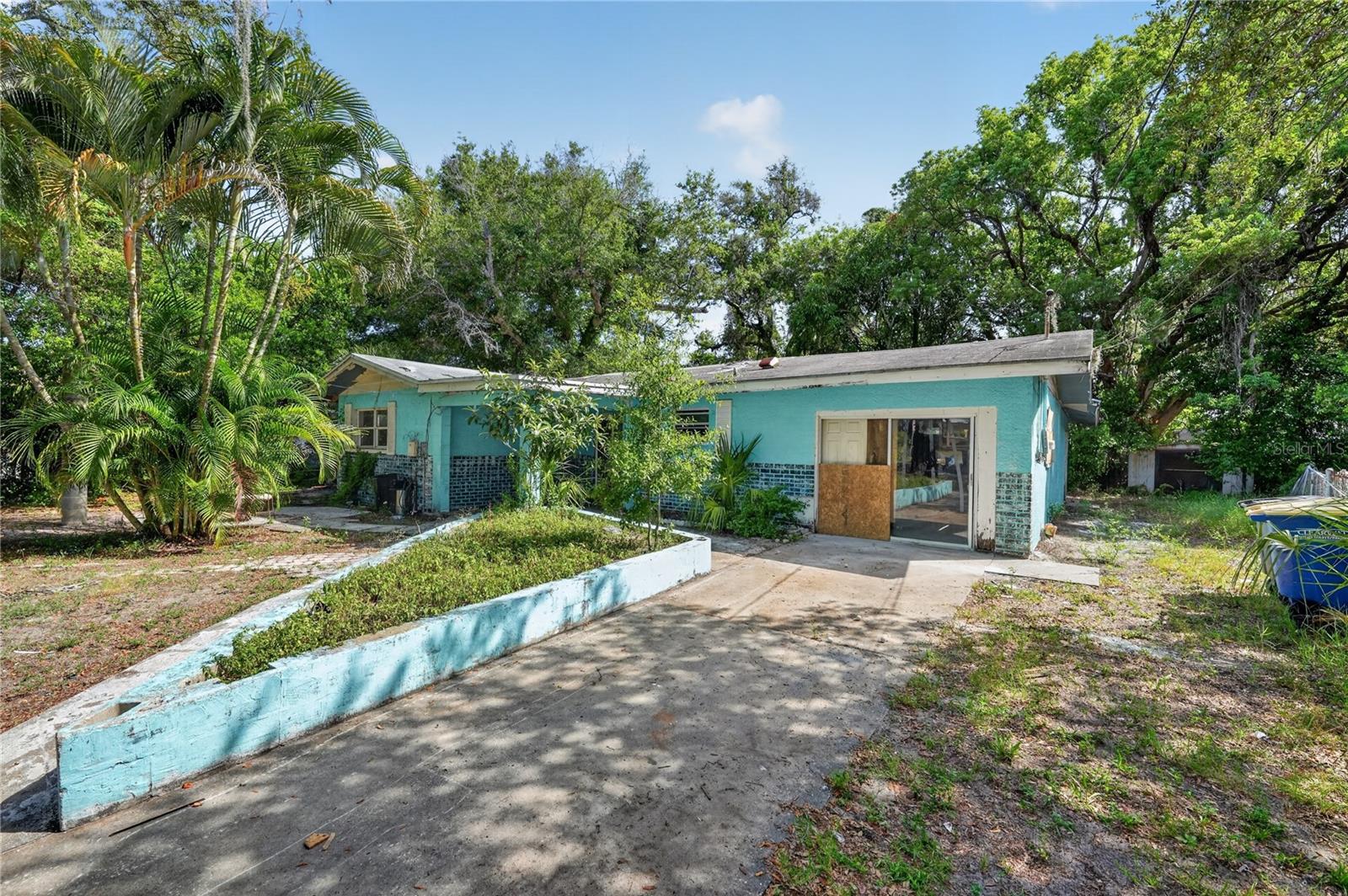 1152 BECKETT STREET - Photo 3