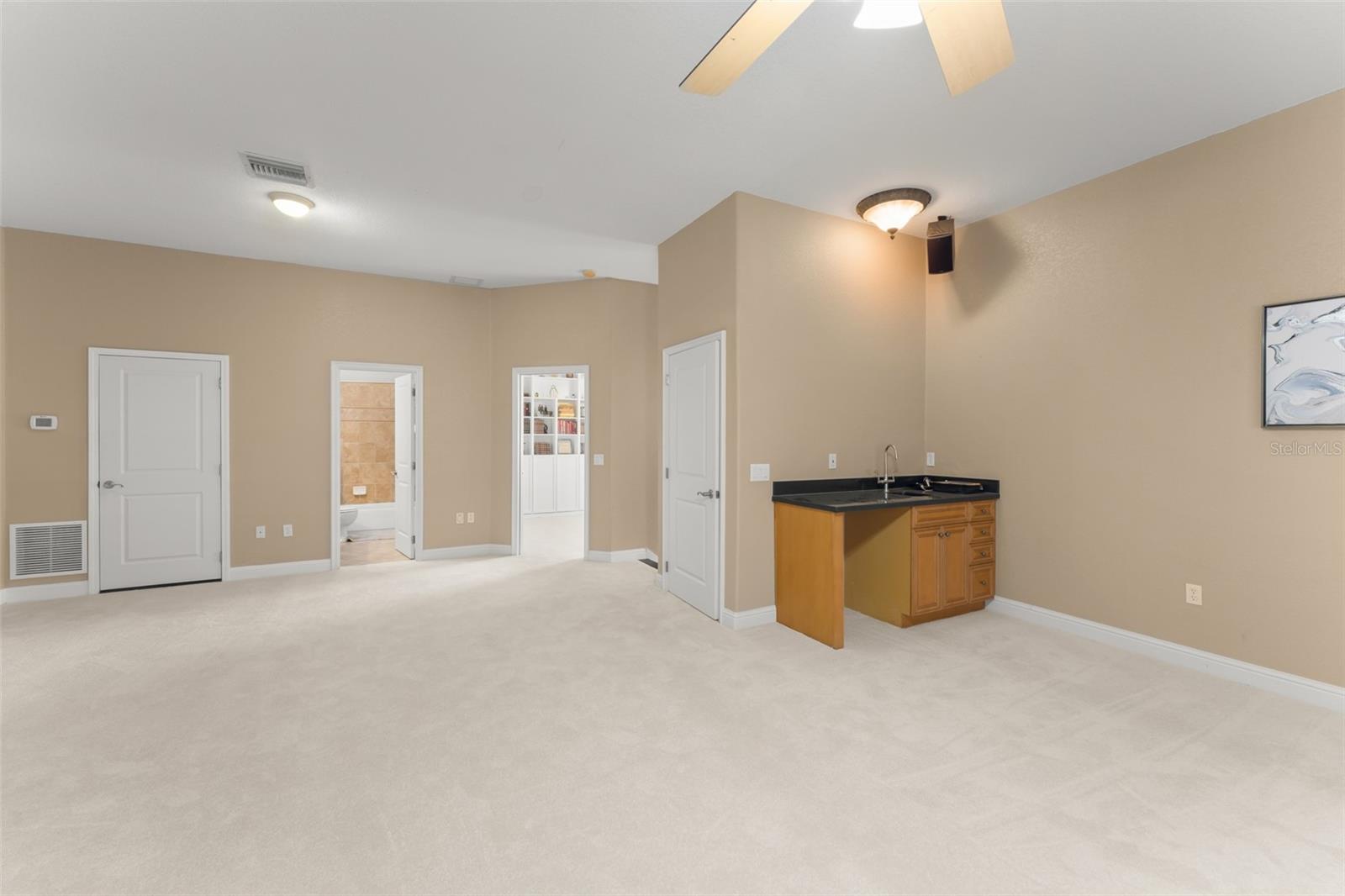 HARBOR ISLE - Residential