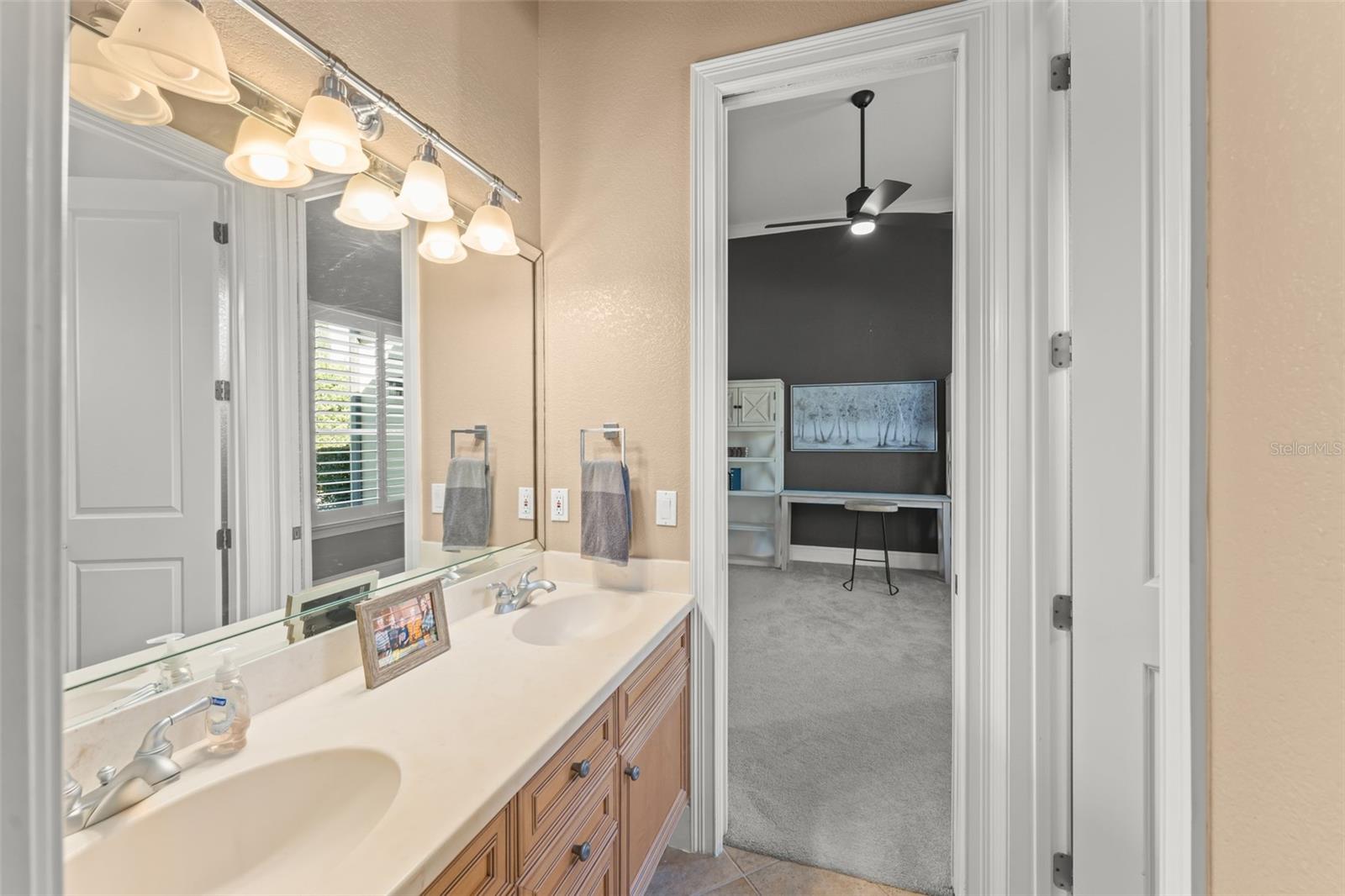 HARBOR ISLE - Residential