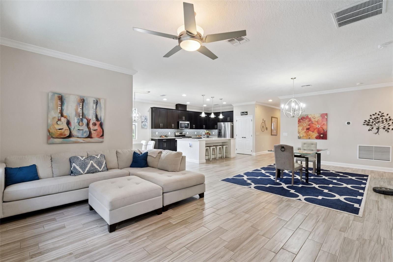 RIVIERA BELLA UNIT 2B - Residential