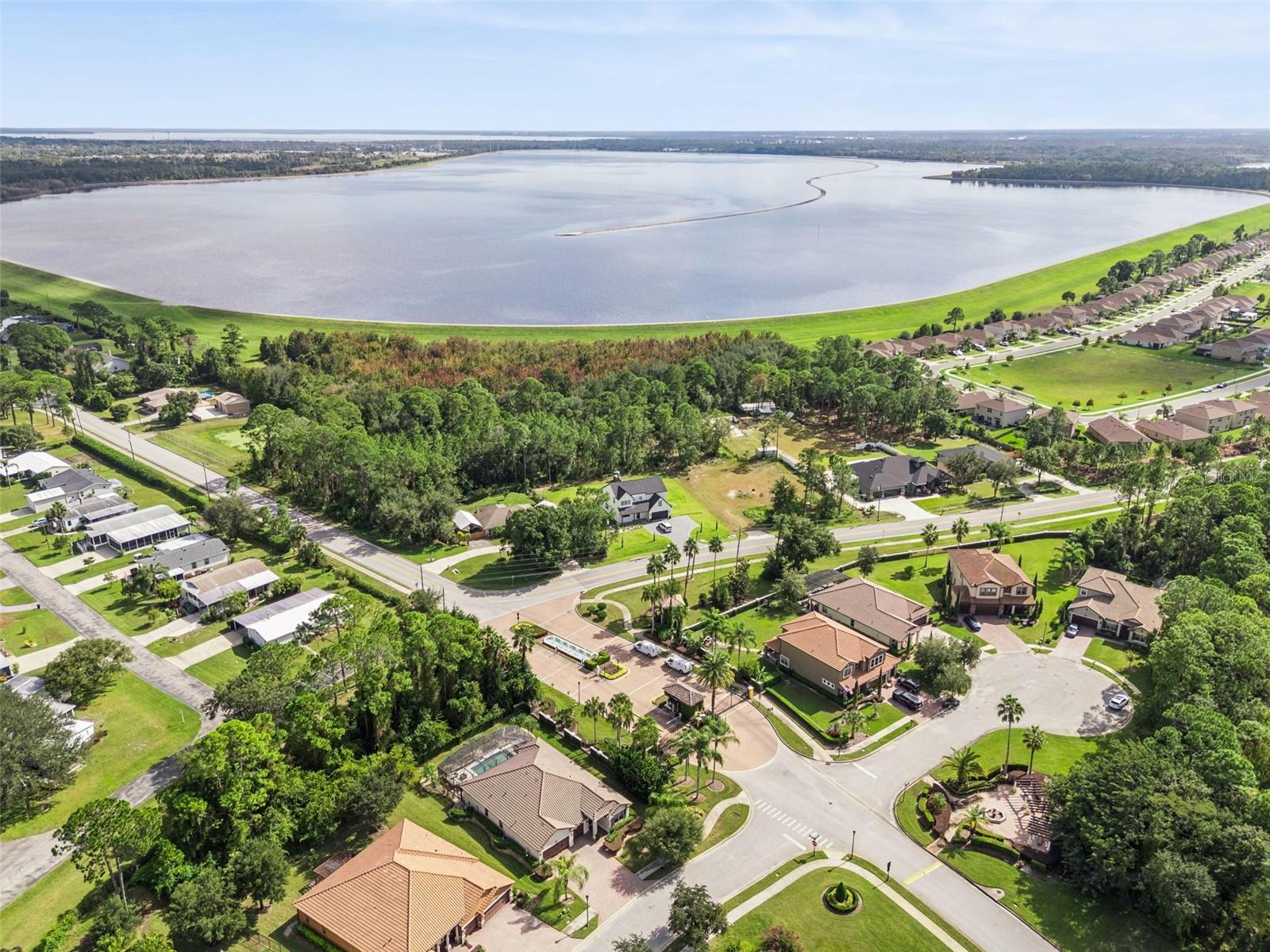 RIVIERA BELLA UNIT 2B - Residential