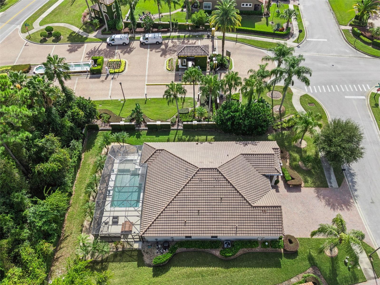 RIVIERA BELLA UNIT 2B - Residential