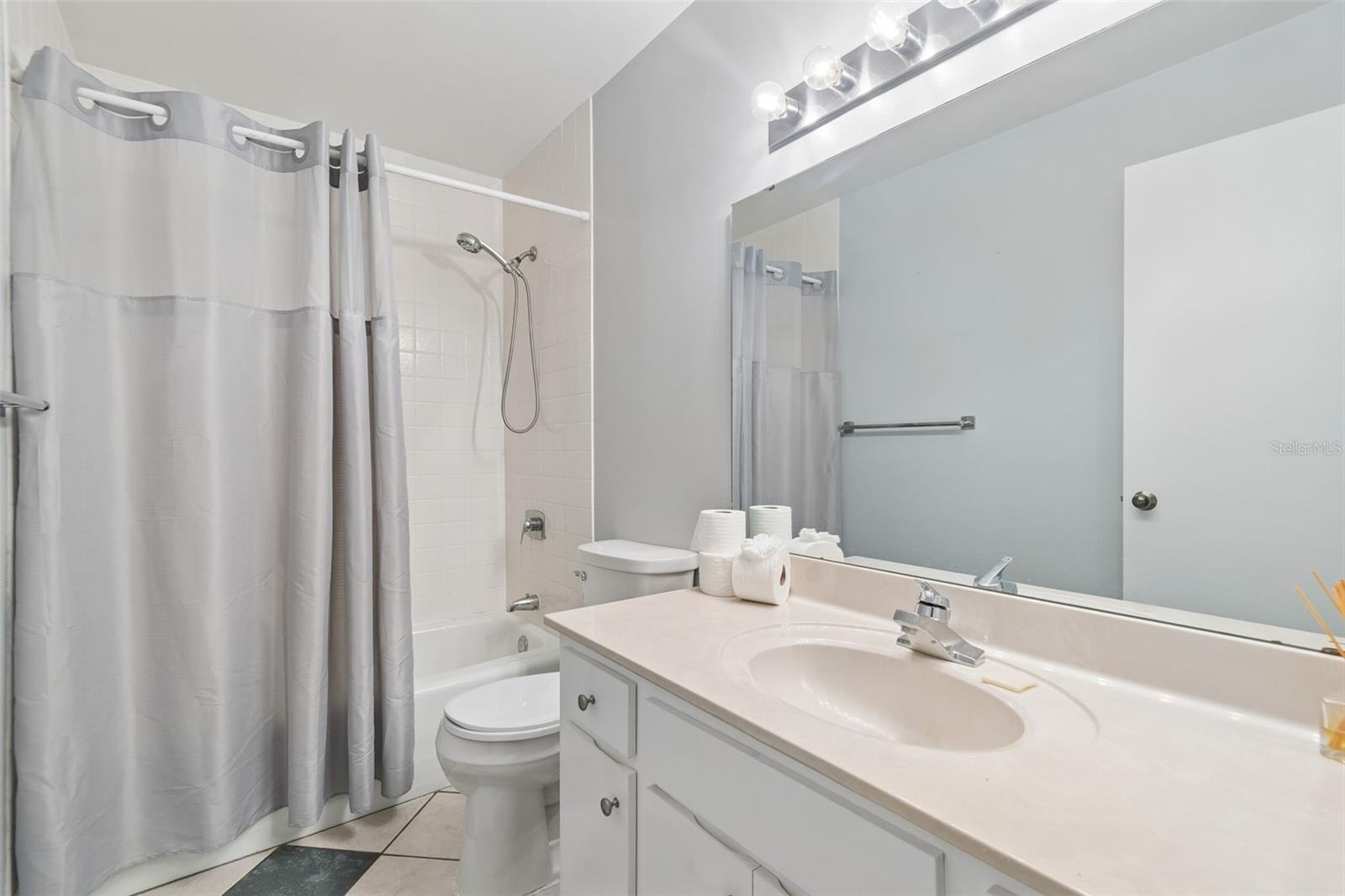 COLONY BAY CONDO ONE - Residential