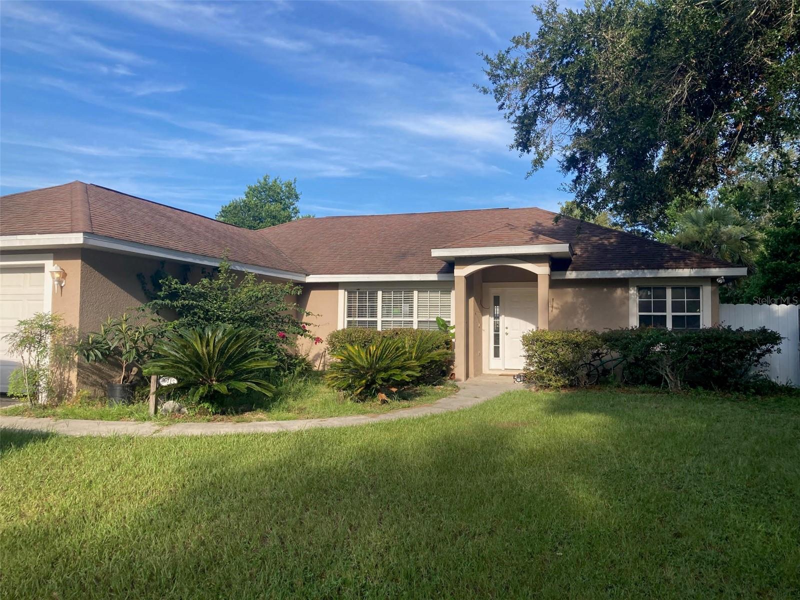 Welcome home to this 3-bedroom/2-bathroom home sits on a spacious .32-acre lot with no HOA restrictions. Featuring an open floor plan and soaring vaulted ceilings, it offers a bright, inviting atmosphere perfect for everyday living and entertaining.
Inside, the tile flooring in the main living areas provides easy maintenance, while laminate flooring in the bedrooms adds warmth and comfort. The bathrooms have been newly updated, and the interior has been freshly painted, creating a clean, modern look that’s ready for your personal touch.
Additional features include an attached two-car garage for parking and storage, plus a fully fenced backyard—perfect for privacy, pets, or play. The oversized lot is adorned with mature landscaping, offering a peaceful outdoor setting.
With easy access to SR 429 and SR 46, you’ll enjoy a quick commute and convenient proximity to shopping, dining, and more. Call today to see this home before it's gone!