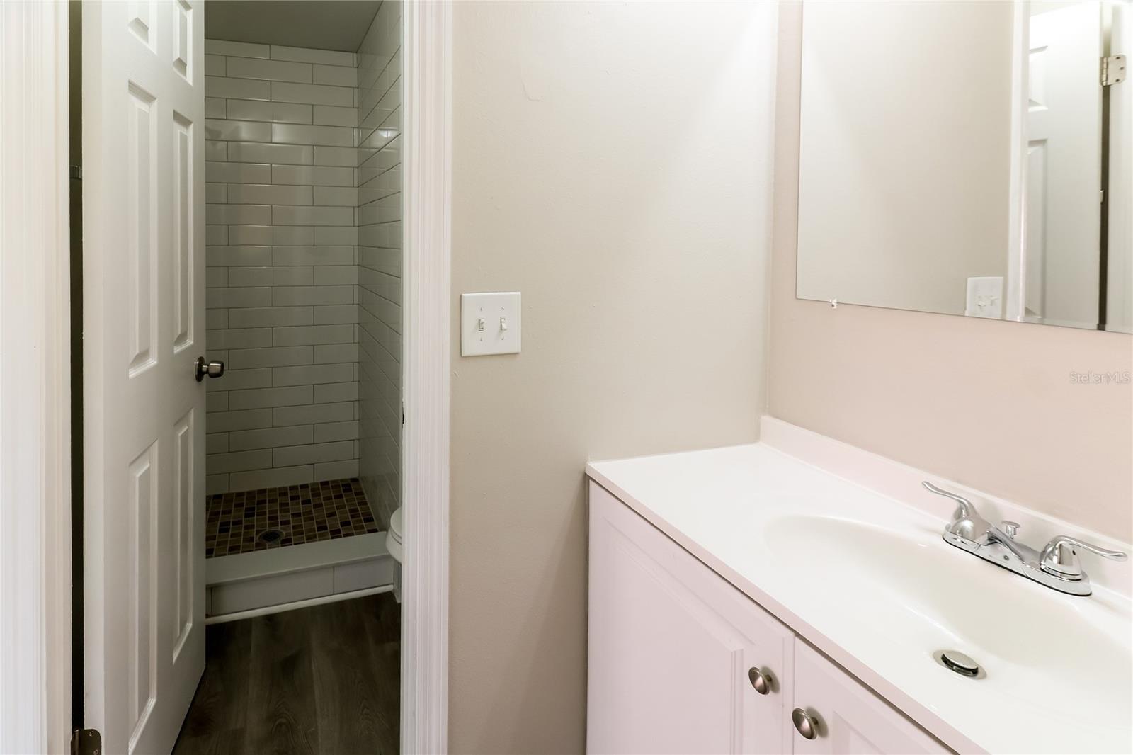 WOOD LAKE PH 1 UNIT 3 - Residential Lease