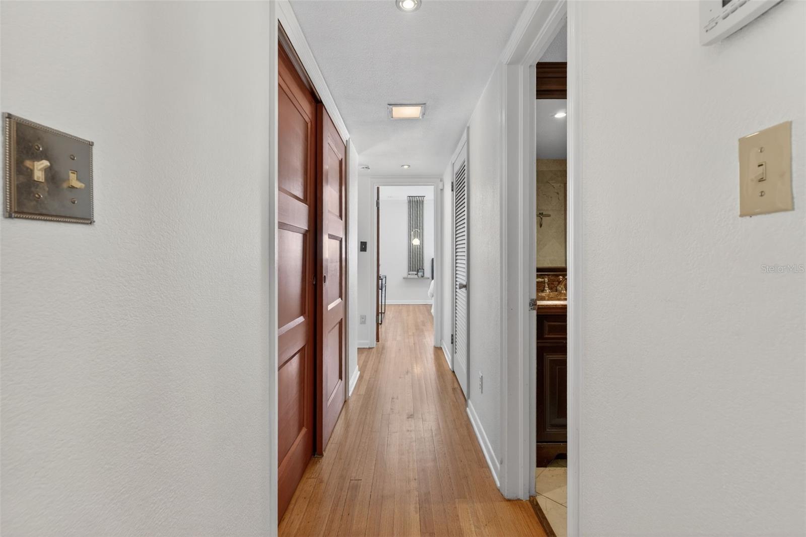 KENILWORTH SHORES SECTION FOUR Y/71 LOT 21 BLK B - Residential