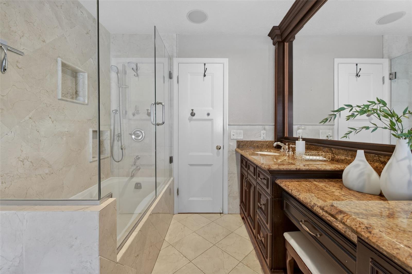 KENILWORTH SHORES SECTION FOUR Y/71 LOT 21 BLK B - Residential